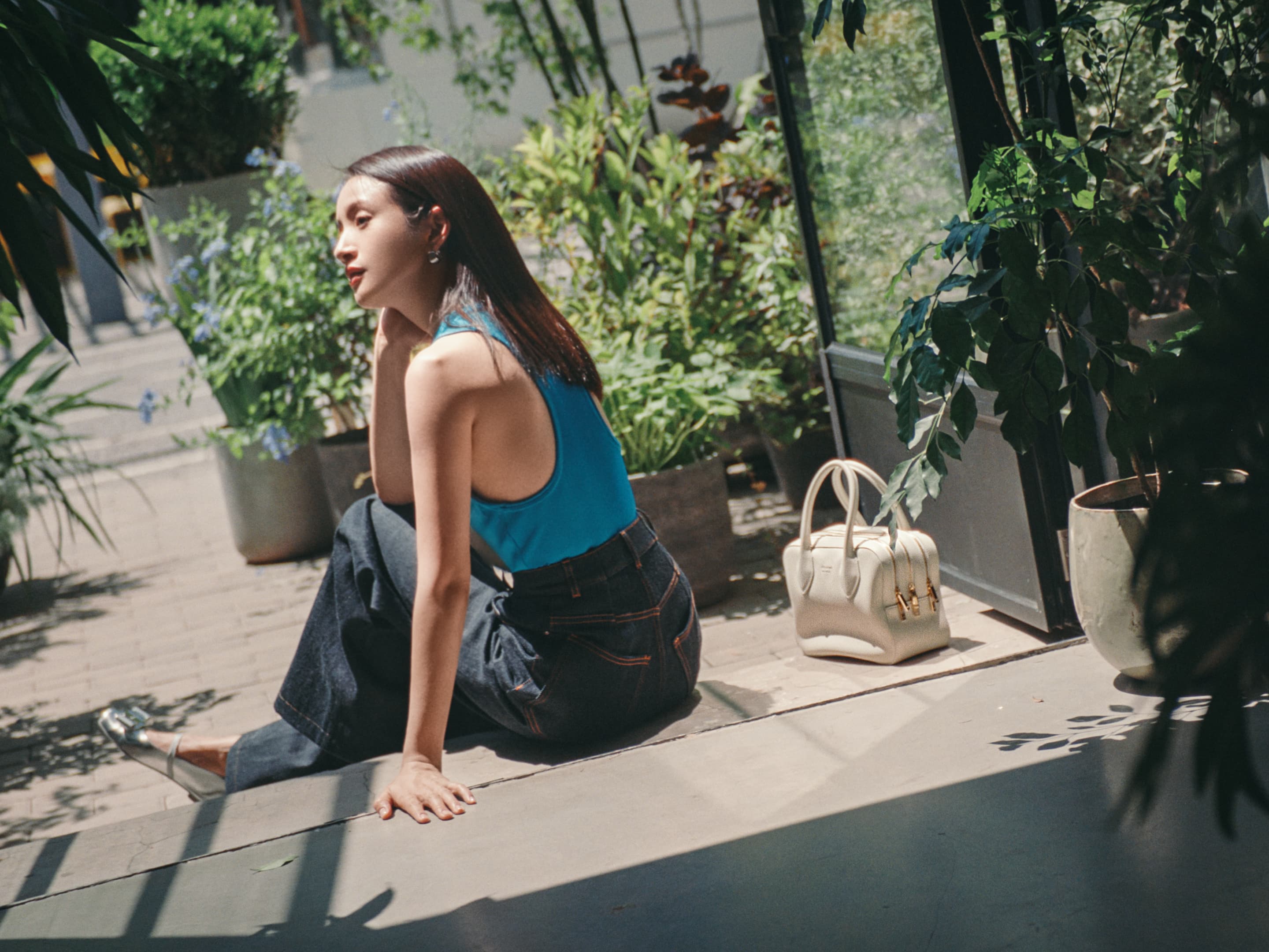 林依晨受時尚精品FERRAGAMO青睞,推出全新大女主企劃拍攝形象影片。(圖FERRAGAMO提供)