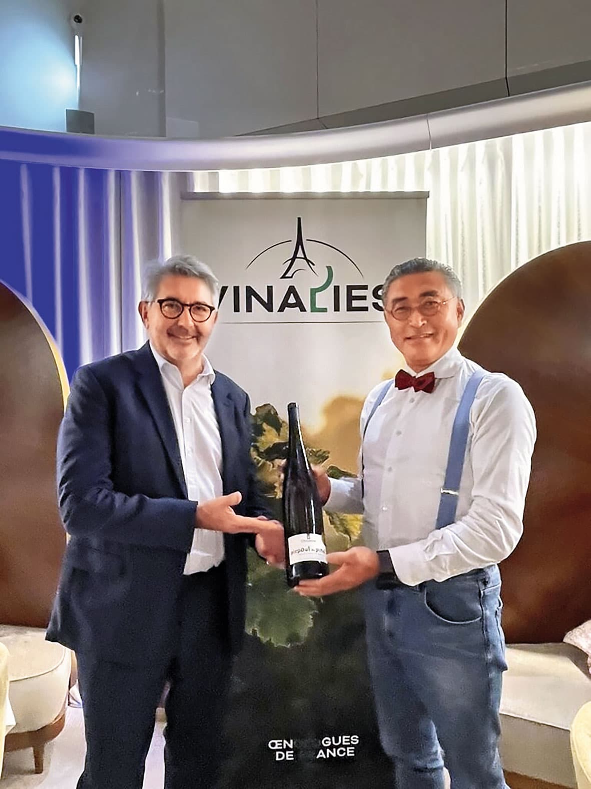 台糖與高雄餐旅大學合作,釀出農藝蘭姆酒奪下2025年世界金獎。(陳千浩提供)