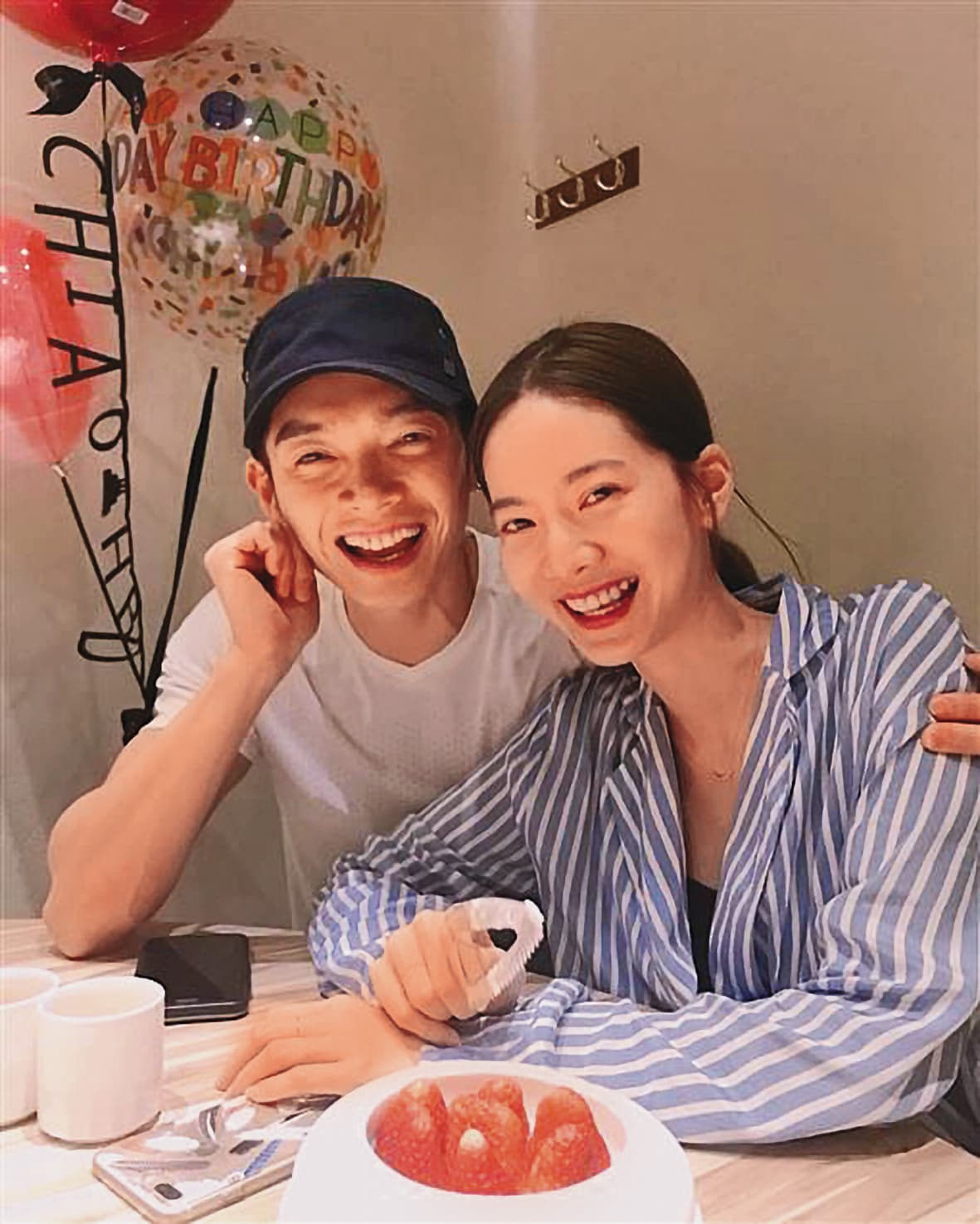 曾之喬(右)與辰亦儒(左)愛情長跑多年,終於在2020年宣告結婚,兩人目前育有一子。