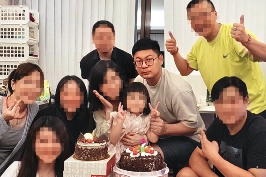喬天鼎（右三）的前女友（左三）以準媳婦的姿態，參與男方的家庭生活。（讀者提供）