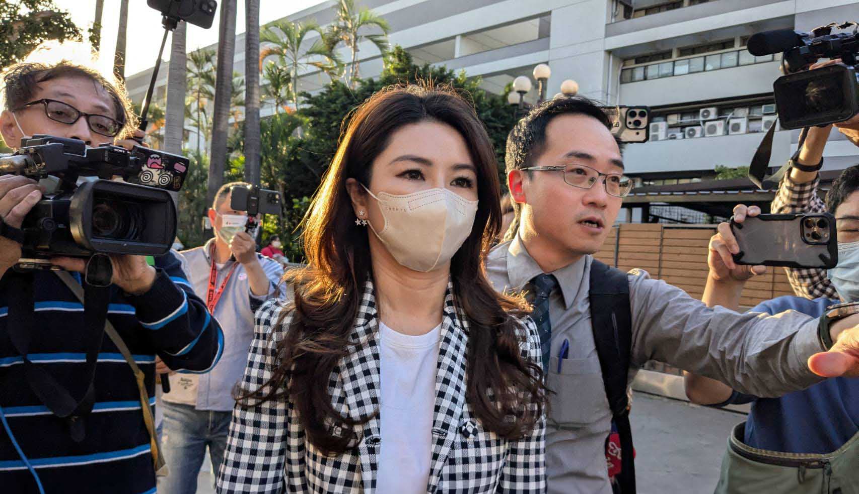 最美董座徐培菁開庭被撩,她表示極為不舒服。