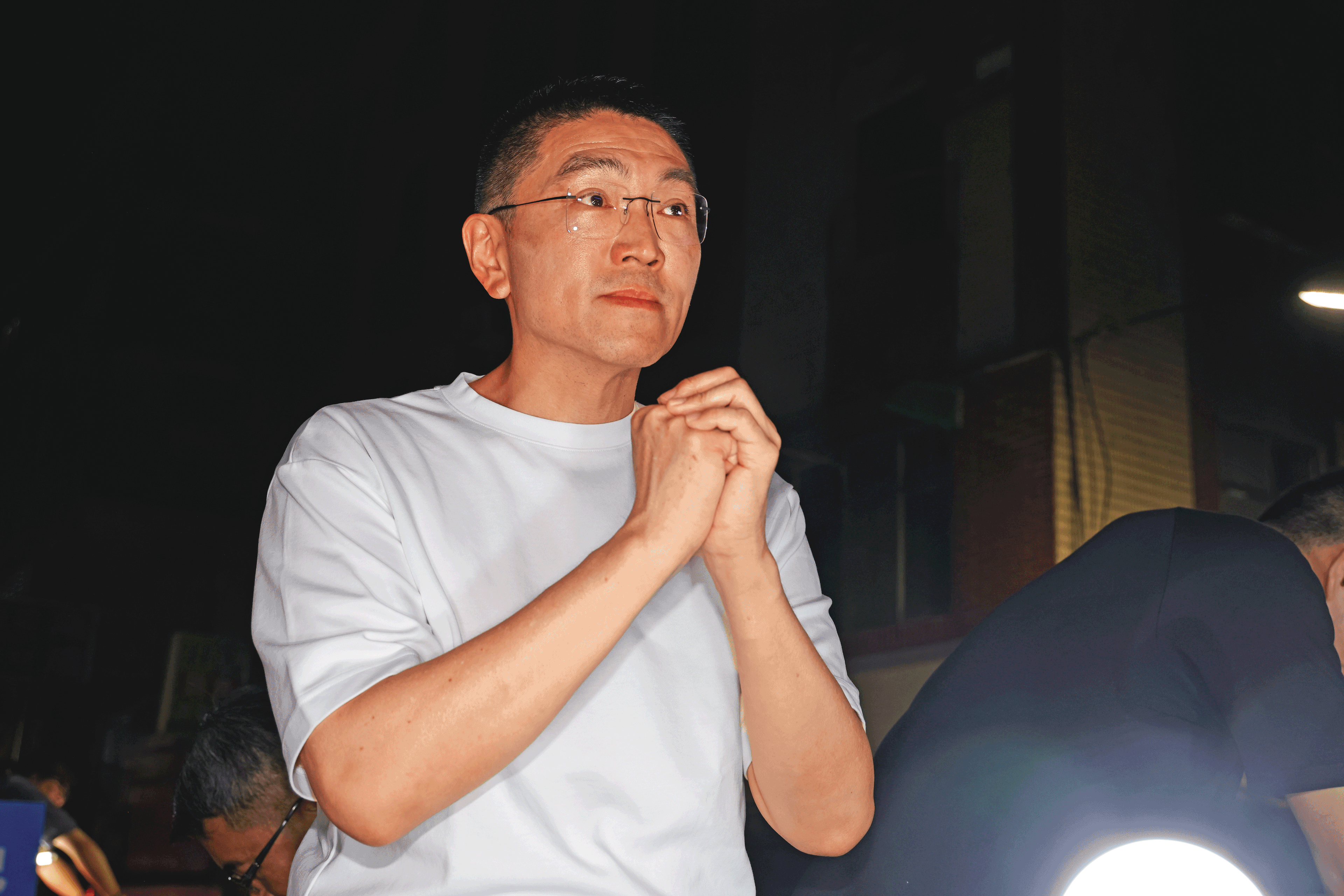 基隆市長謝國樑的媽媽捐二百萬元給民眾黨,被記在USB內,檢廉近日將以證人身分約談他到案說明。