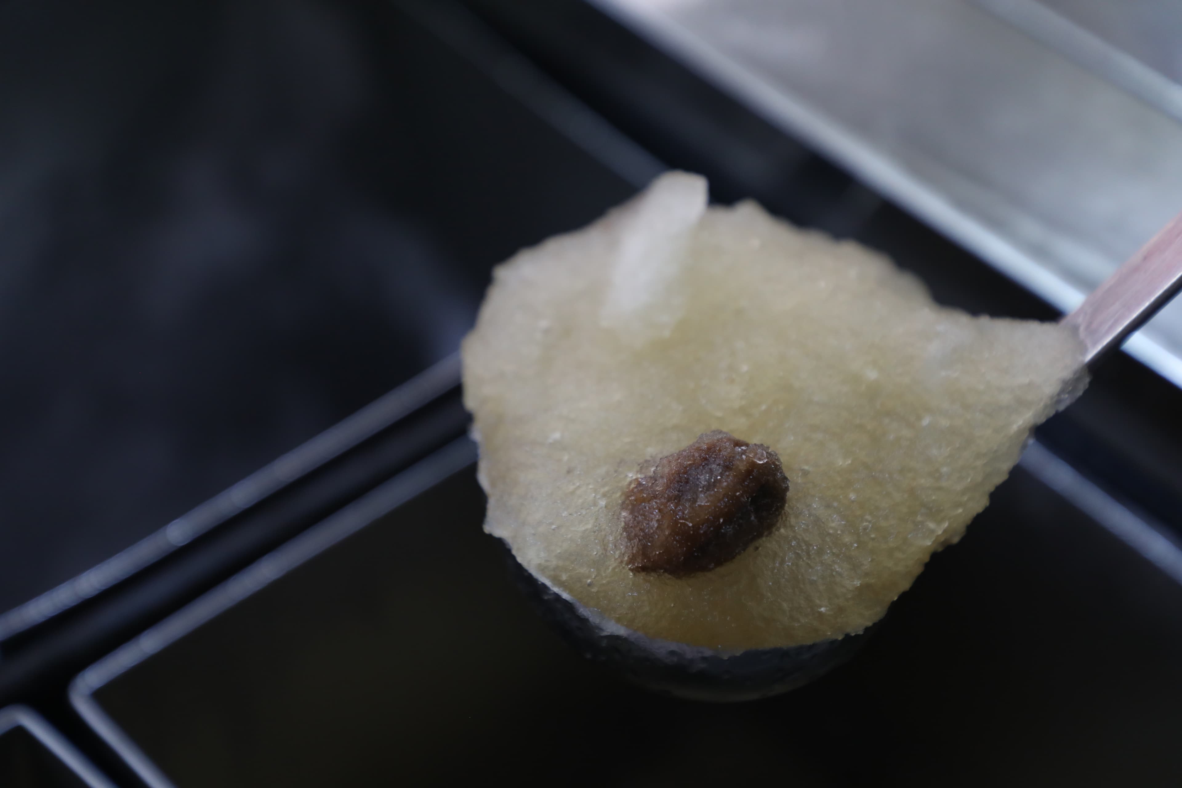 堅持手工製作的酸梅,造就這一口純粹的老味道。