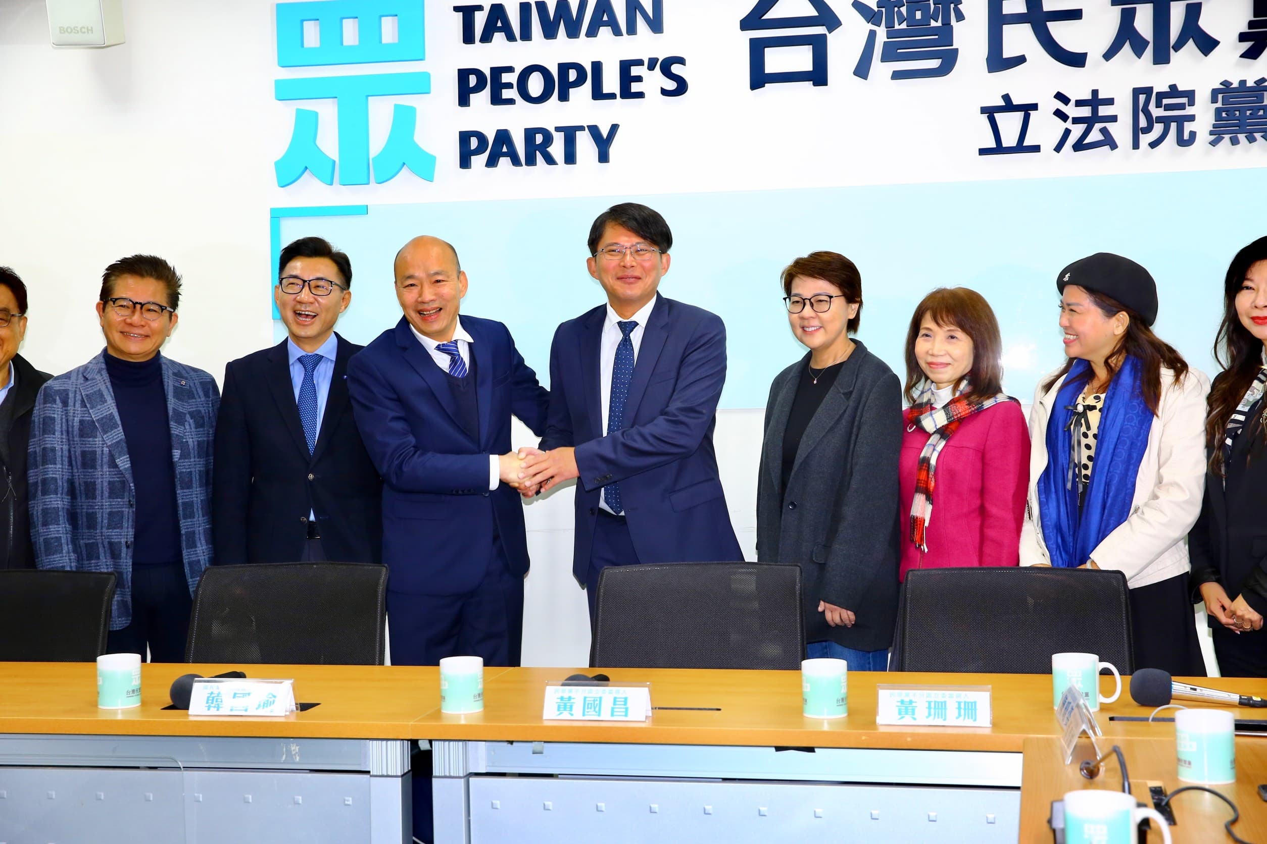 國民黨正副立法院長參選人韓國瑜、江啟臣今天拜會民眾黨團。
