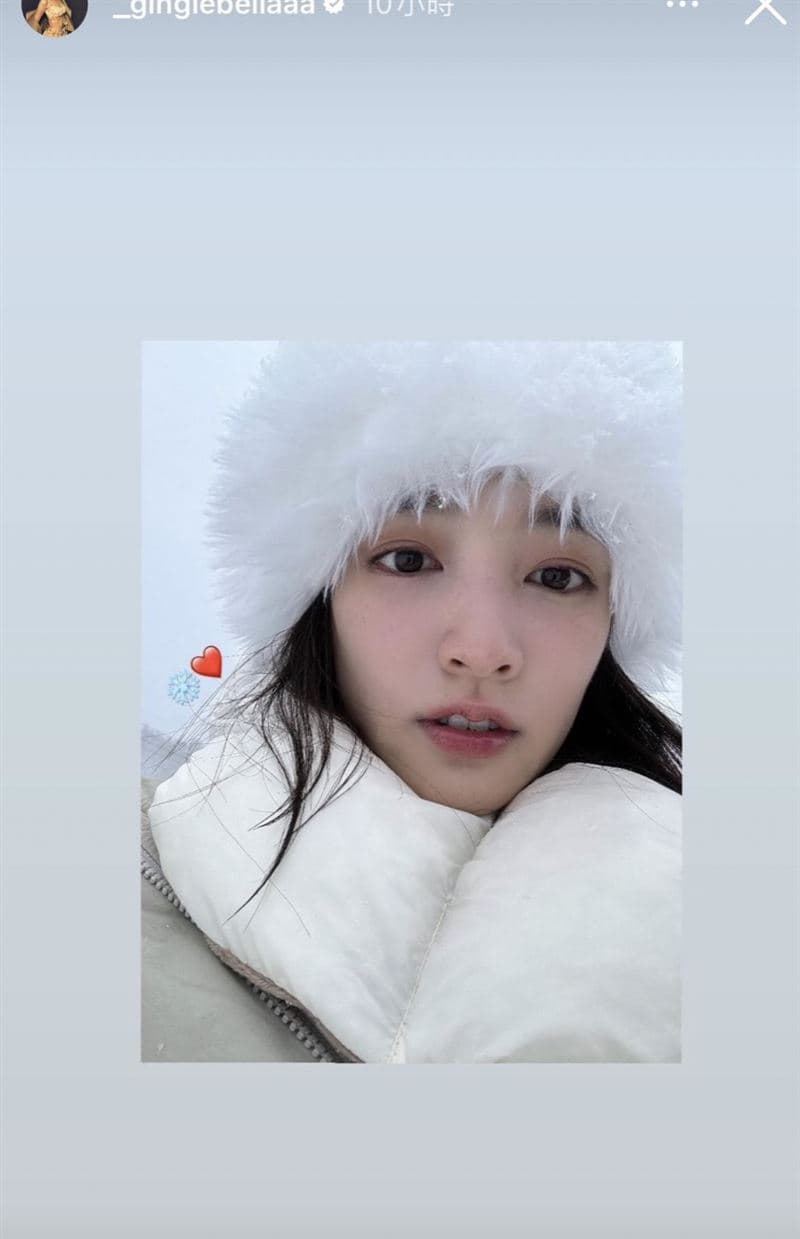 王淨的雪地美照呼應曹佑寧。(翻攝自王淨IG)