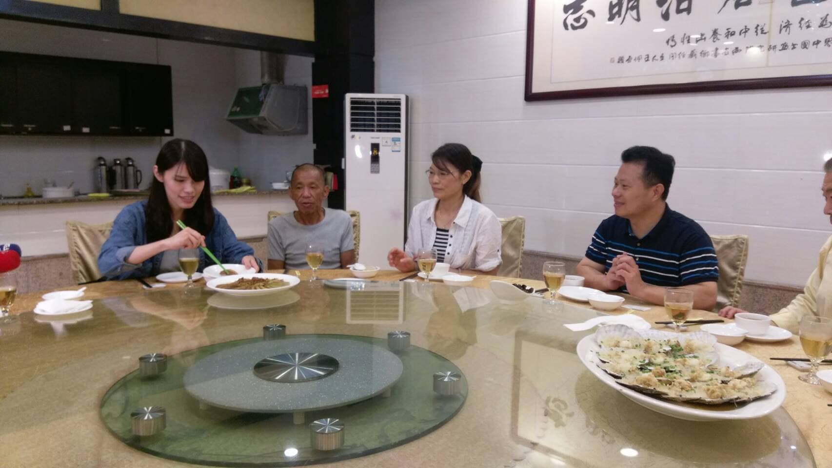 劫後餘生的沈瑞章與妻女的重逢午餐。(家屬提供)