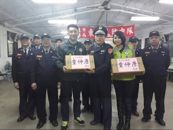 台北市議員童仲彥被分居中的妻子質疑,與服務處主任邱惠美過從甚密。(翻攝臉書)