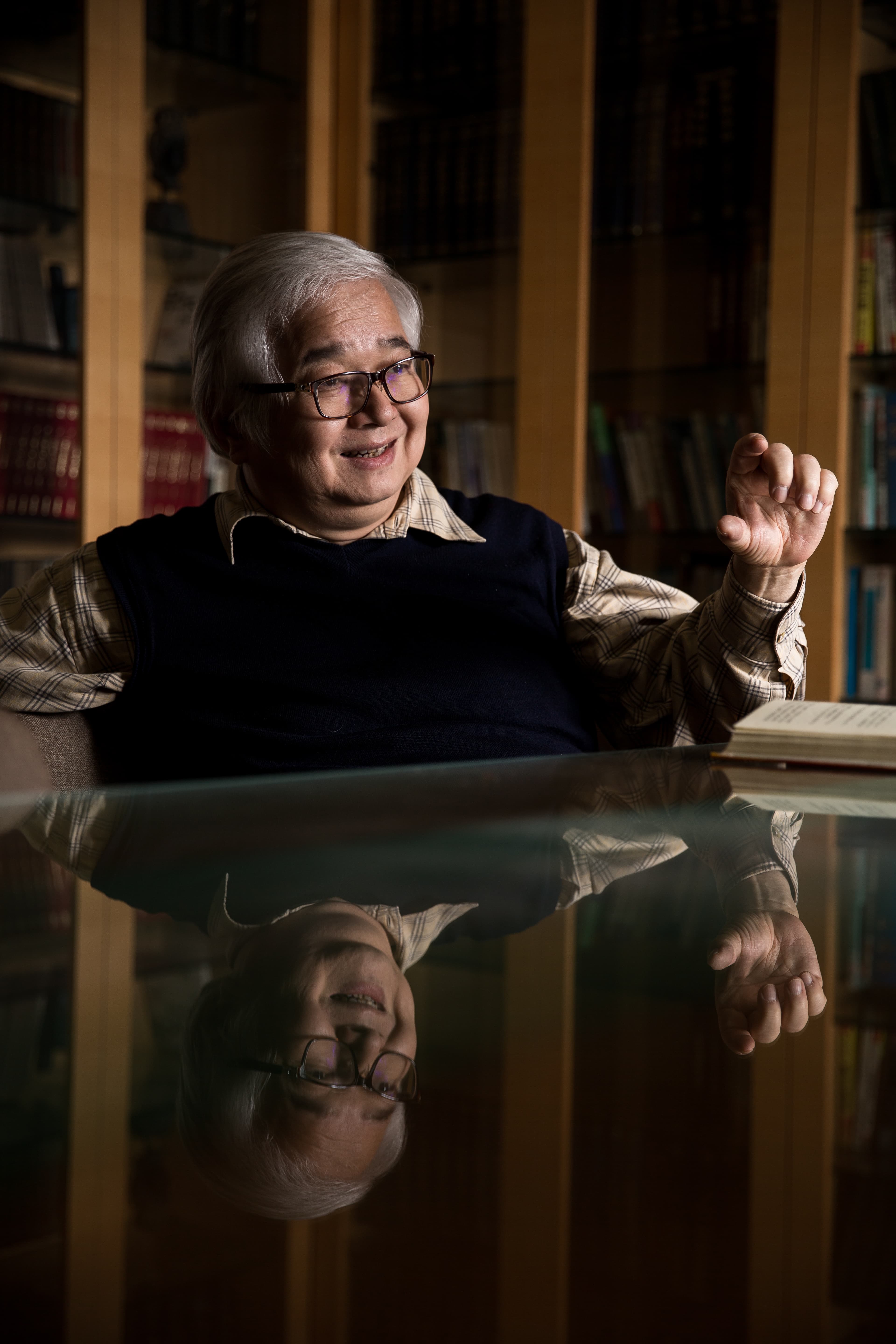 為學習膏狀保養品分裝技術,李志誠曾透過朋友介紹,二度潛入化妝品工廠偷學。