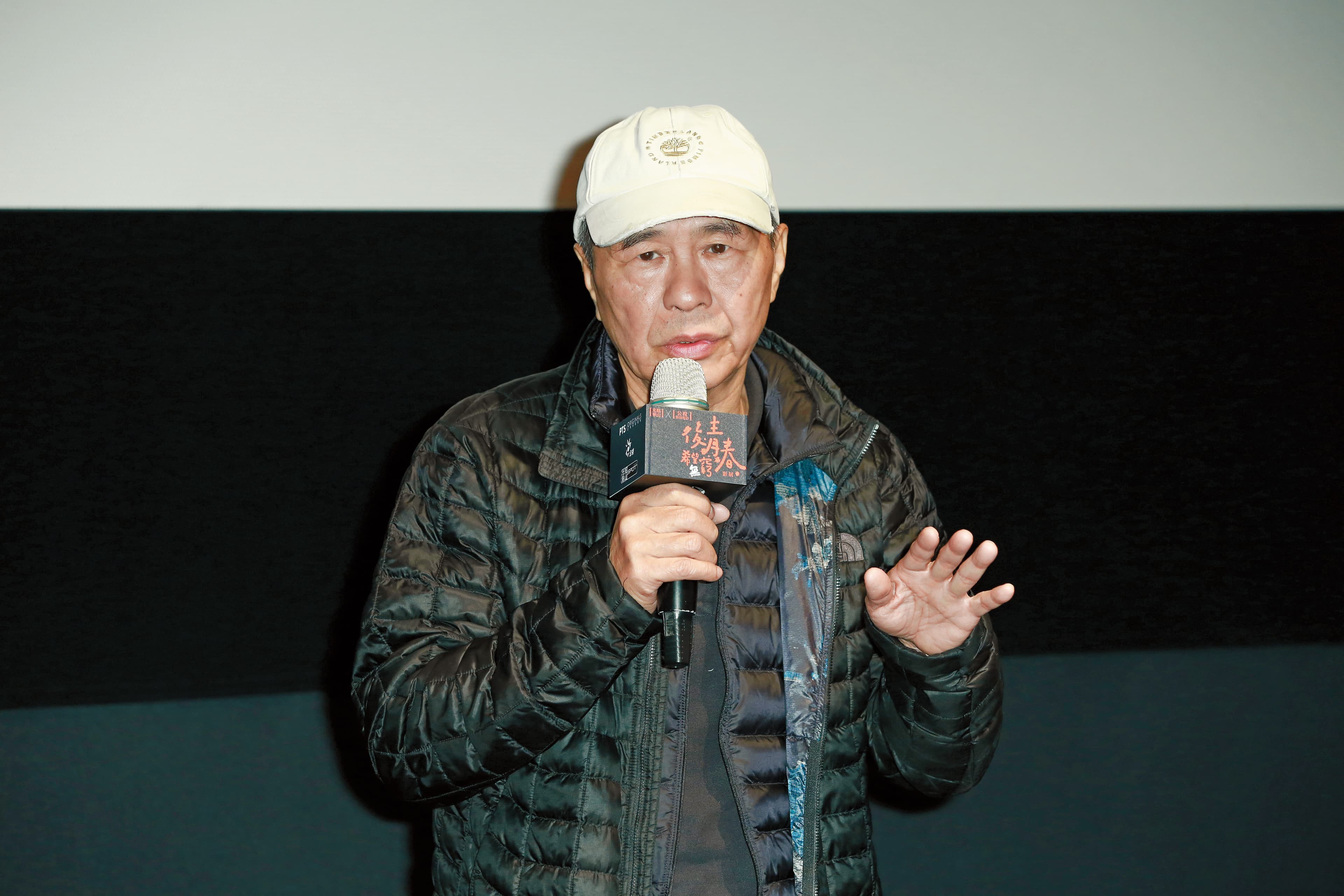 侯孝賢力挺公視的「後青春 希望無窮」專題影展,3月1日在記者會上勉勵新導演拍出打動人心的故事。