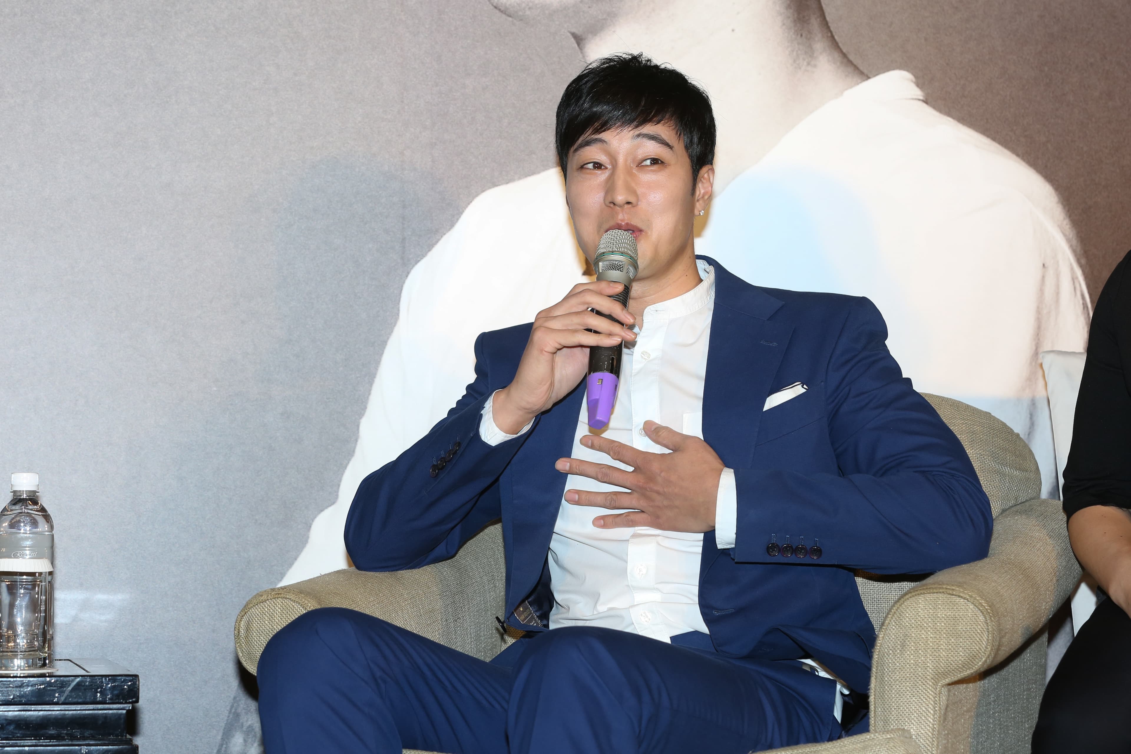 蘇志燮知道粉絲們自稱「蘇太太」,笑說老公只有他一個,怎麼辦才好呢?