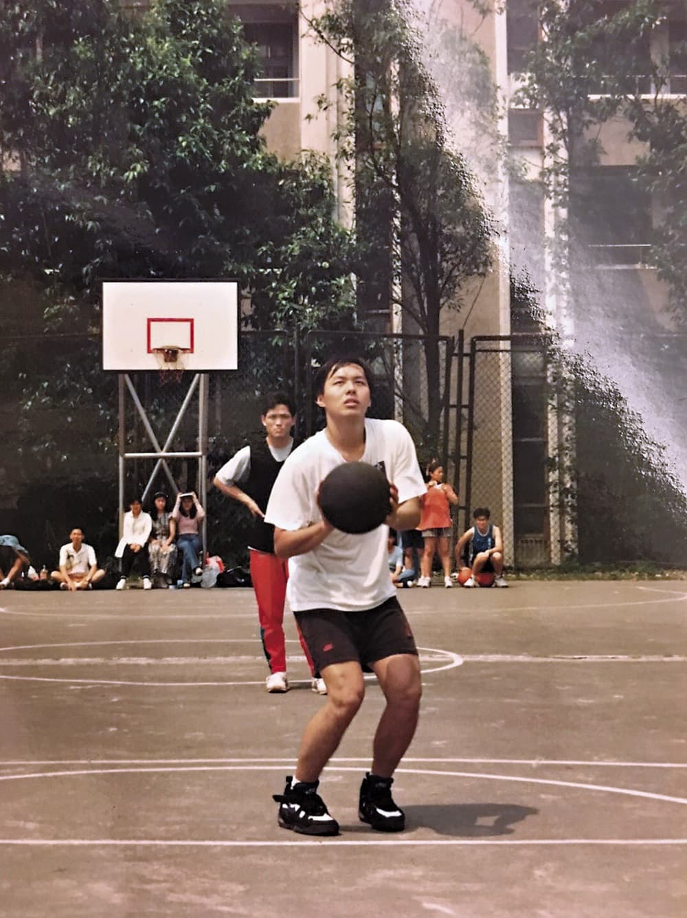 畢業於台大財金所的張智超,在學生時期就因投資大有斬獲,被冠上「校園股神」的封號。