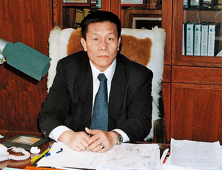 海天保全董事長葉海瑞也是中泰花園都更主導者之一,曾因製造假債權迫住戶搬家遭判刑1年8個月。(翻攝自海天保全網站)