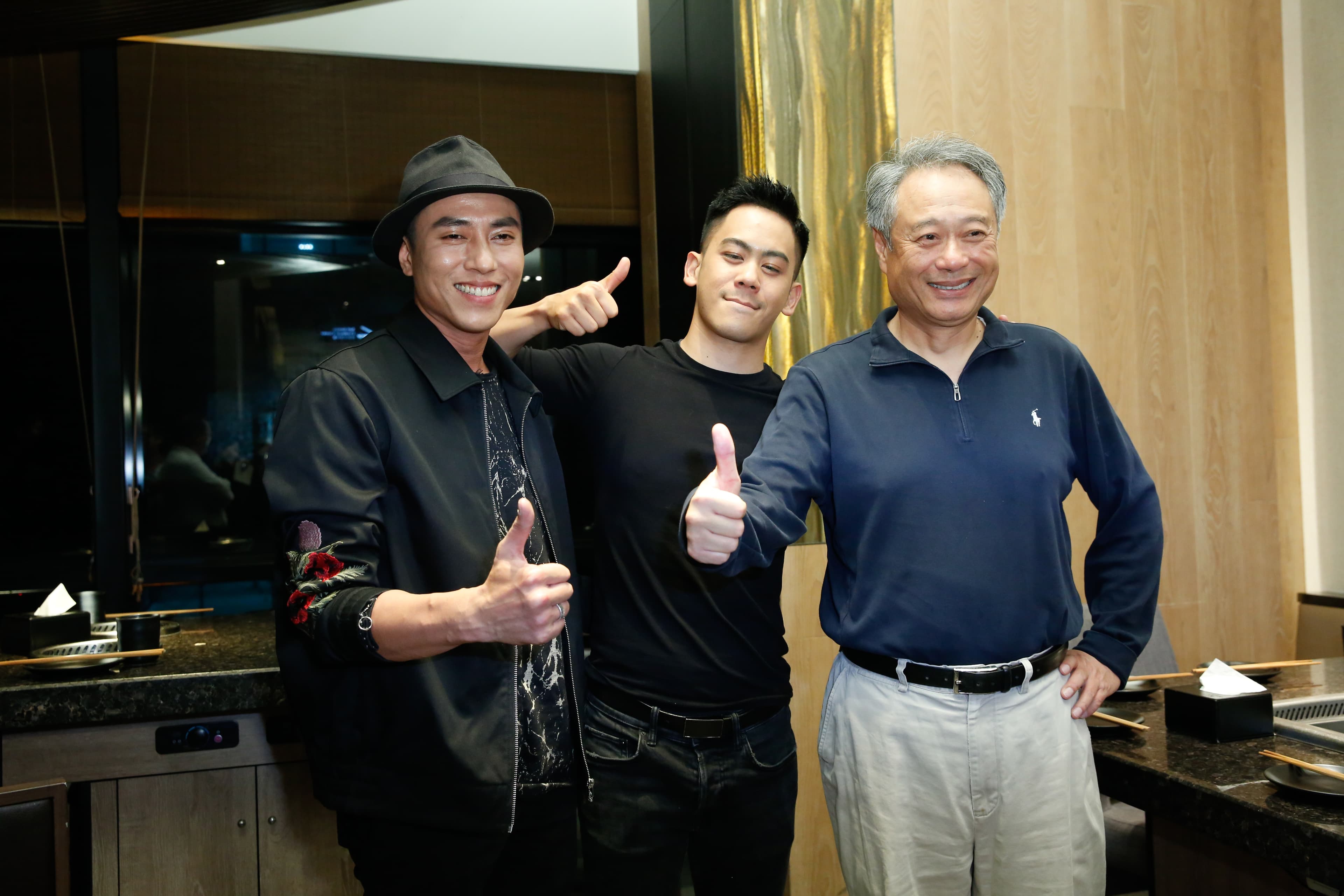 李安(右起)、李淳和莊凱勛聚會,李安說他當晚的任務就是負責安慰落馬者。