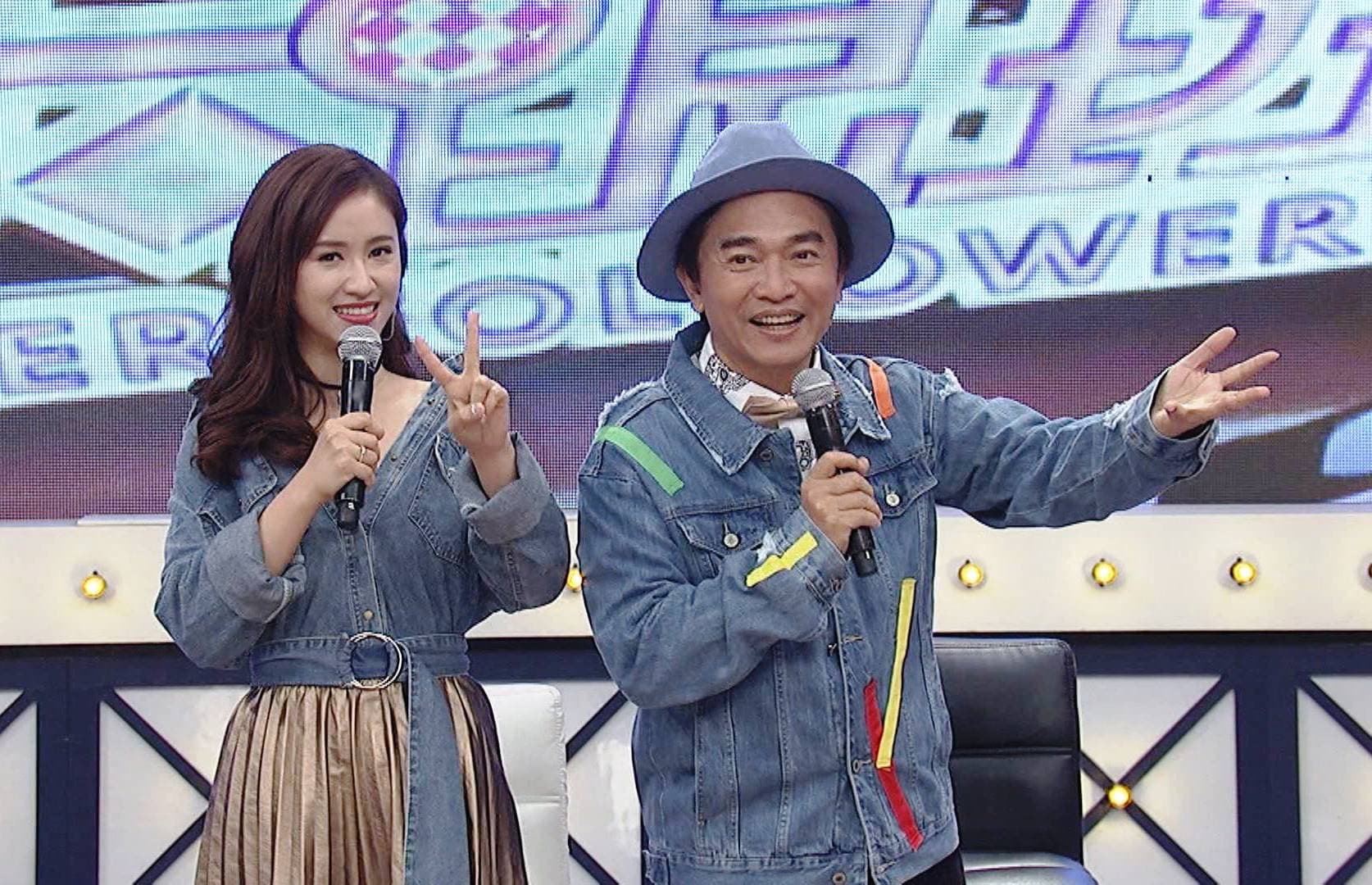 吳宗憲(右)成天說還想生小孩,讓女兒Sandy(左)覺得很困擾。(中天提供)