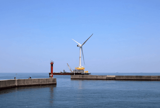 福島海上風力發電機。