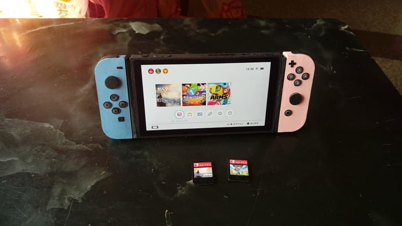 紙紮SWITCH也做出了可插入卡匣的設計(圖片來源:賣家網站)