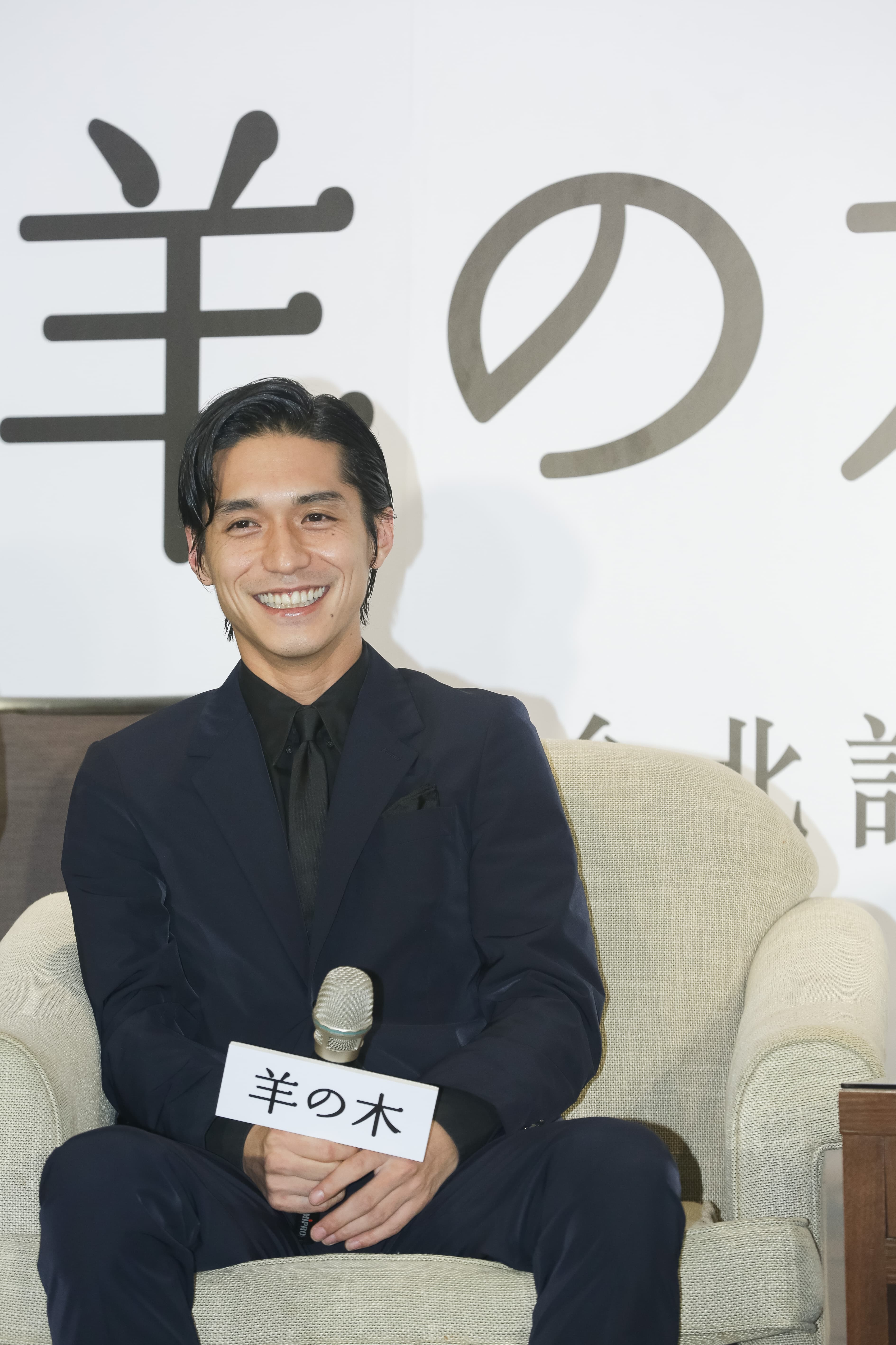 如果回到13歲會不會再進入傑尼斯?錦戶亮聞言大笑:「不要!」
