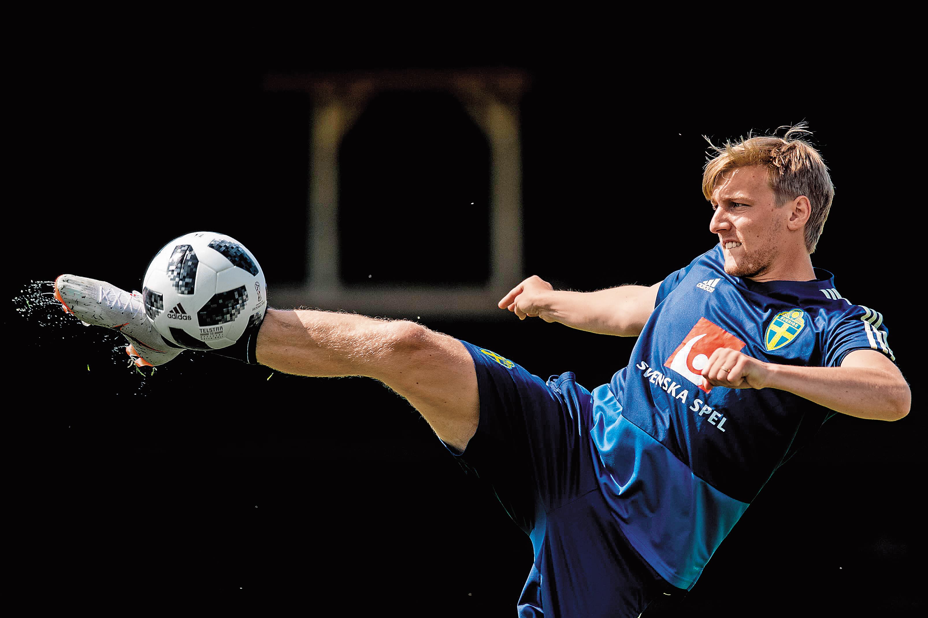 這兩季在德甲RB萊比錫表現非常突出的弗斯貝里(Emil Forsberg),組織和助攻能力非常突出。(東方IC)