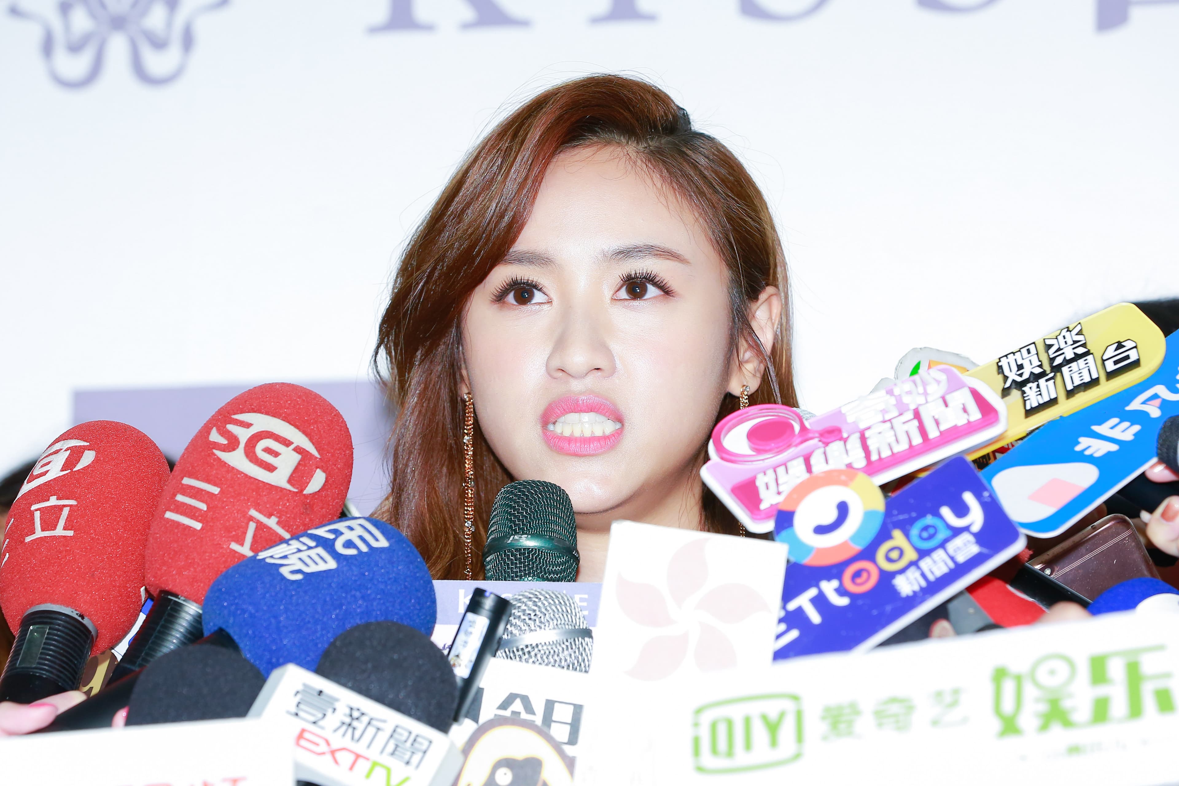 吳姍儒被媒體包圍詢問弟弟的後續發展,她表示弟弟即將返美,未來只能靜觀其變。