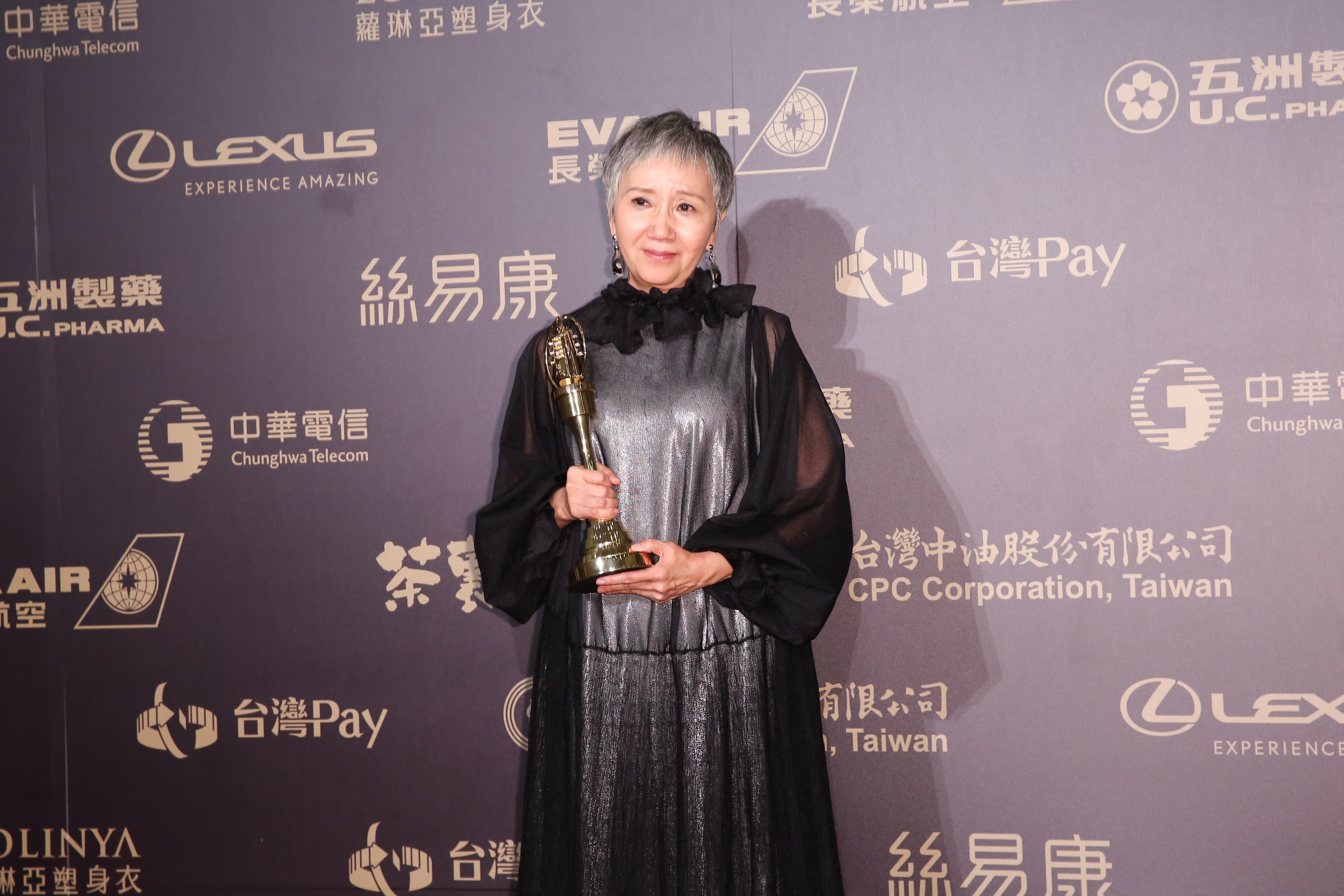 陸弈靜坐上金鐘迷你劇視后寶座,稱自己沒有想到會得獎。