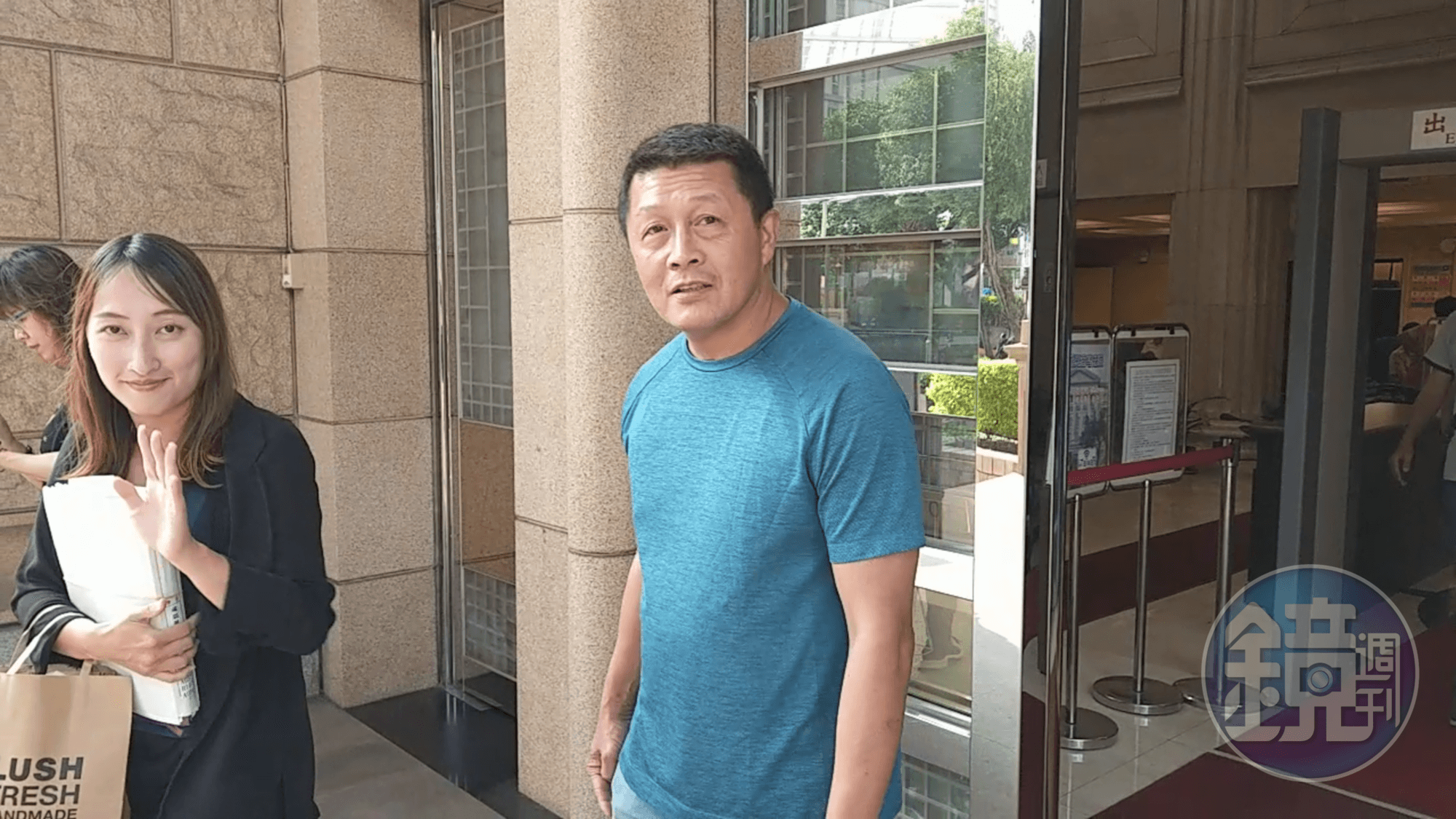 徐國璋從美國跨海提起對洪文棟的訴訟,要求認祖歸宗改姓洪。