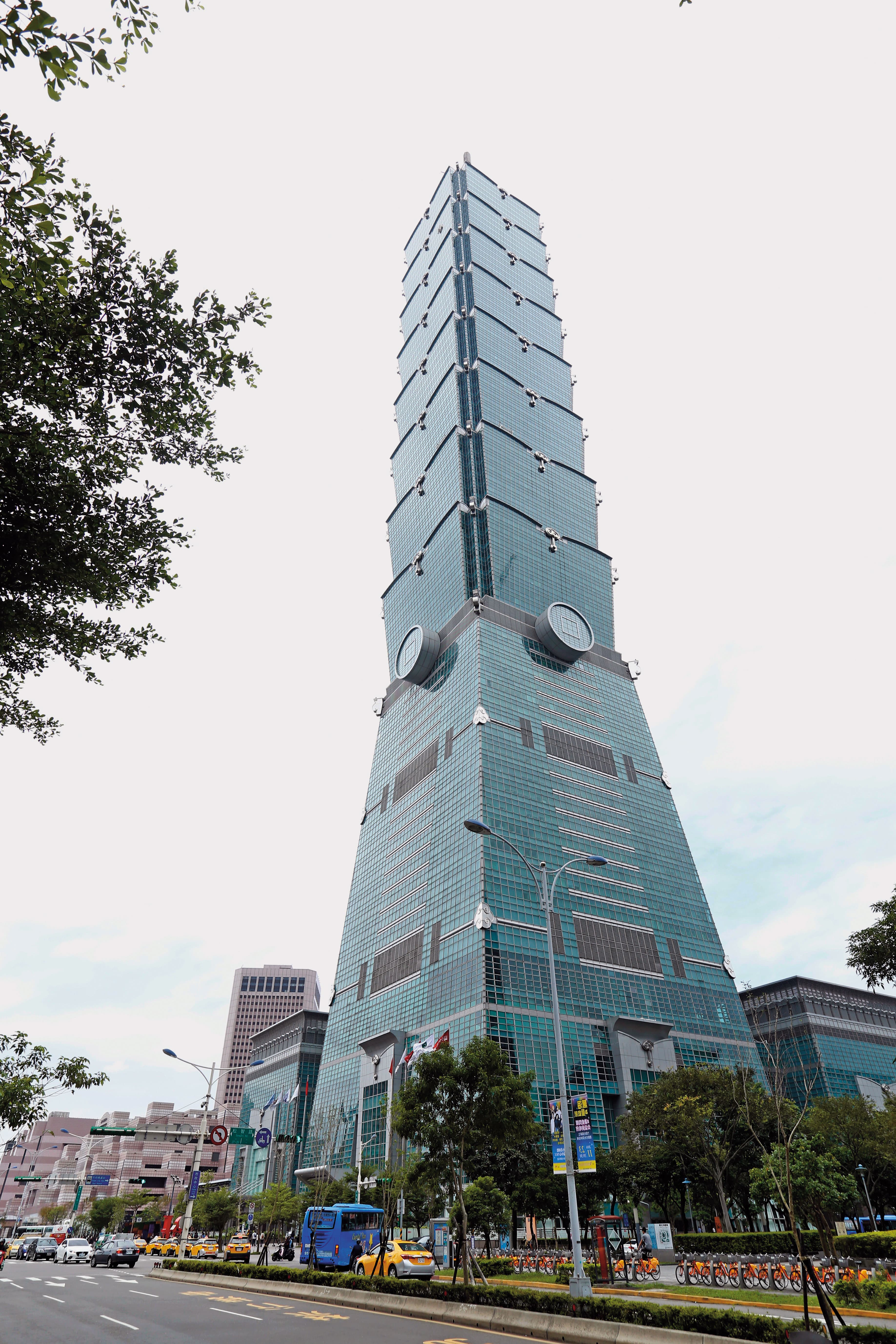 富南斯公司(Financial.org)向經濟部登記的地址在台北101大樓20樓。