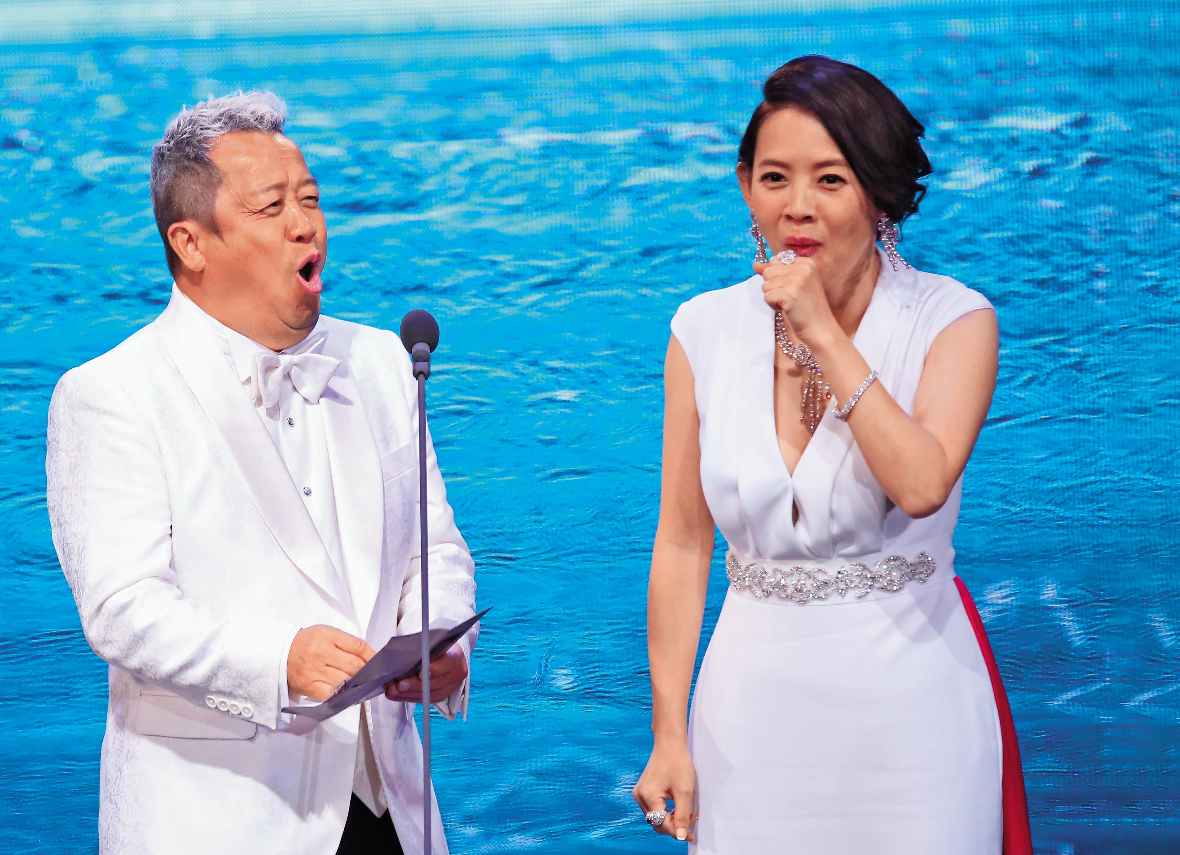 曾志偉(左)和曾寶儀(右)是演藝圈知名父女檔,外界邀約頻頻,想讓父女合體上節目。
