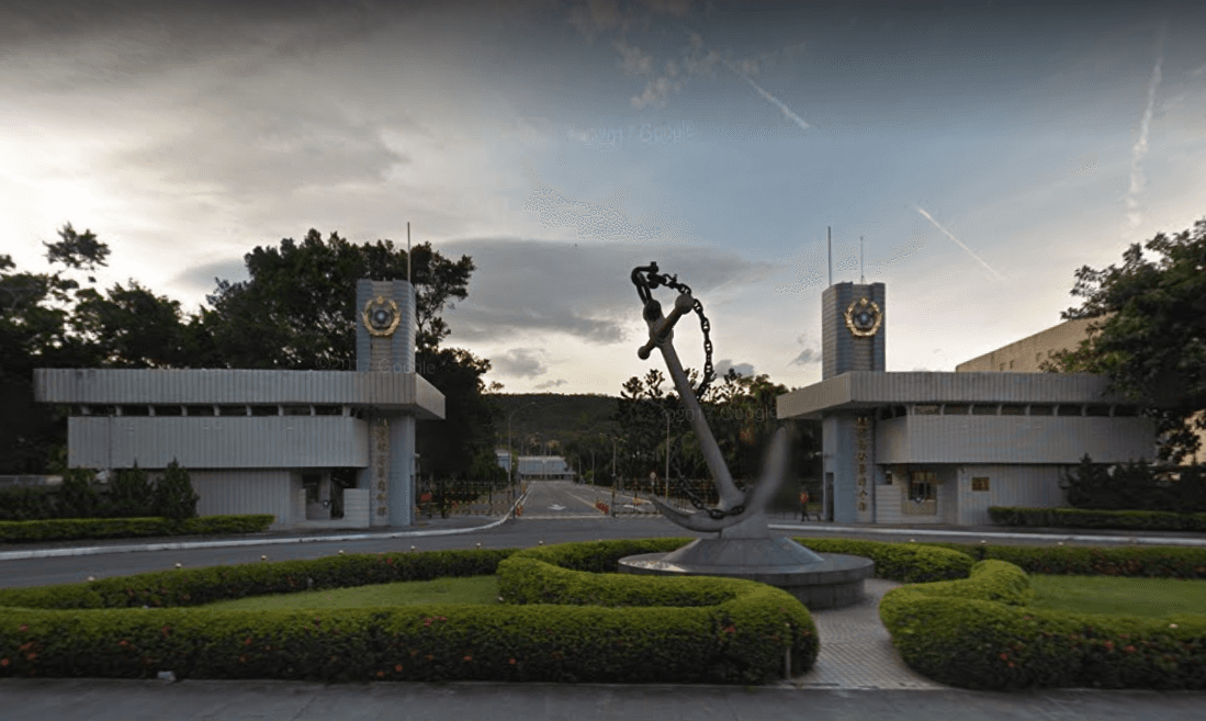 蘇姓教官曾擔任海軍連長,但連上曾發生伙房兵集體離營事件,讓他差點被拔官。(翻攝google map)