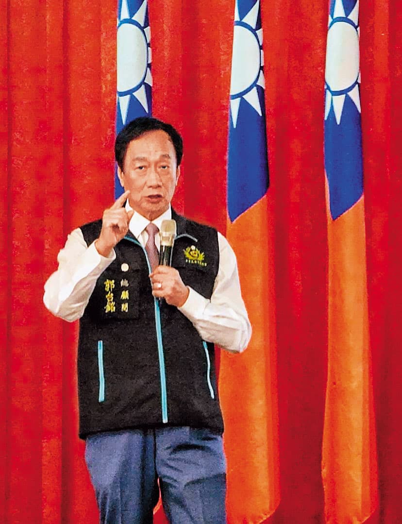 郭台銘距離宣布參選總統僅差臨門一腳,一旦宣布,藍營恐怕面臨分裂。(東方IC)