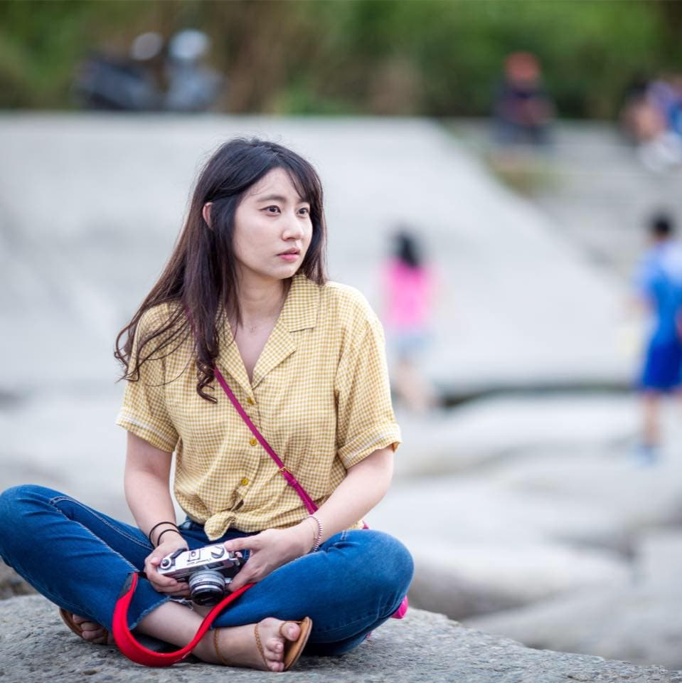 網友好奇美女醫師黃京葦目前的感情狀態。(翻攝自黃京葦臉書)