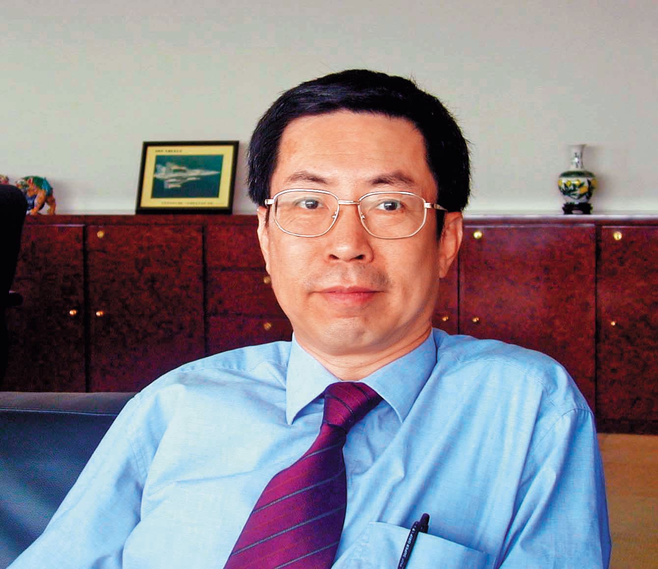 翁茂鍾曾涉及應華炒股案,官司原本重判,更審後卻輕判並處以罰金,讓他逃過牢獄之災。(聯合知識庫)