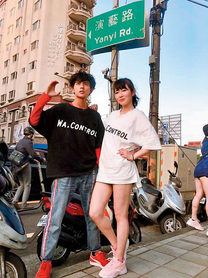 謝忻跟阿翔的演藝路天差地別,產值比較低的她,第一時間就被放棄。(翻攝自《綜藝大集合》臉書)