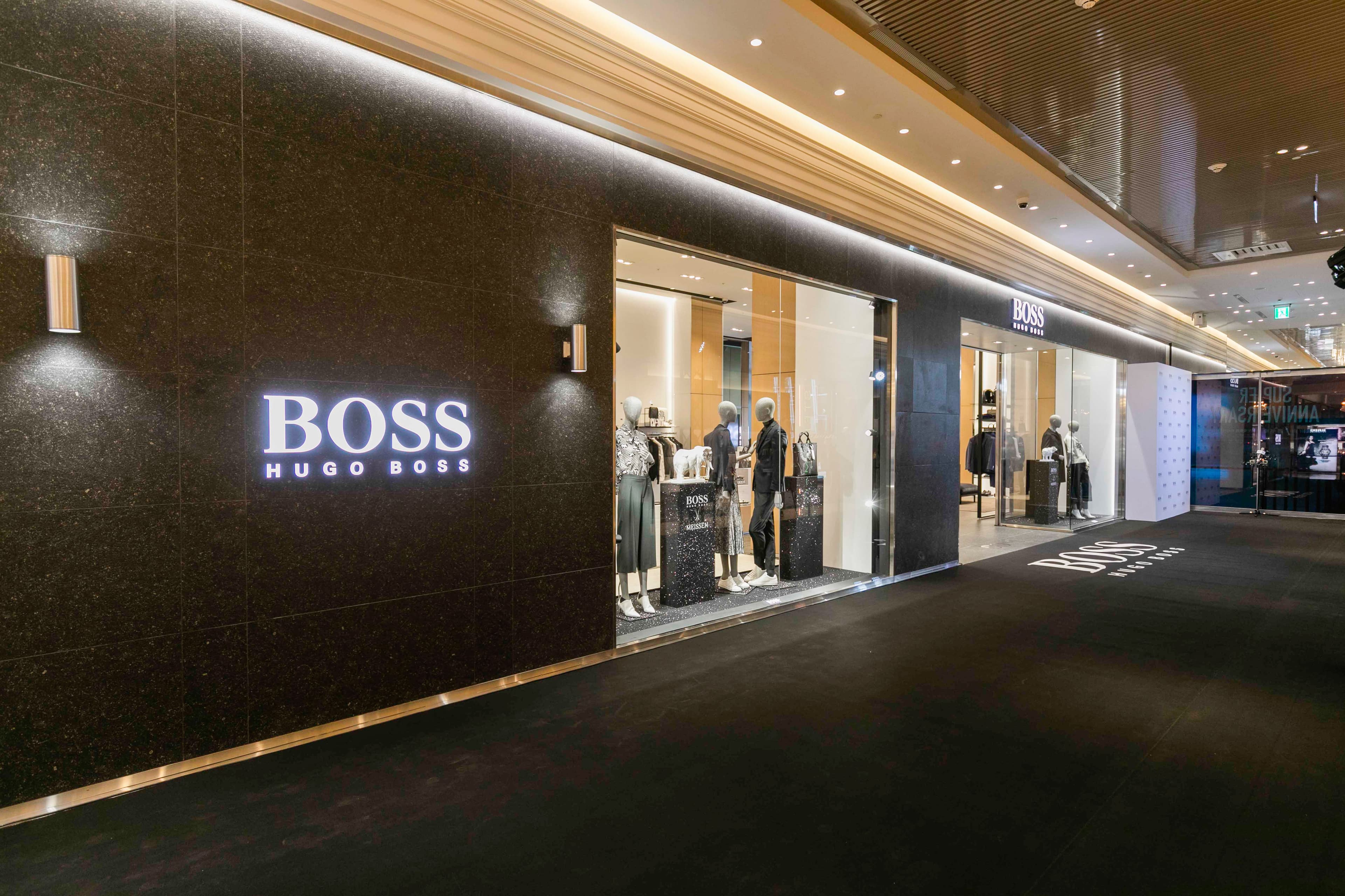 BOSS微風南山專門店約50坪大小,企圖打造如家一般舒適的環境。(Chris Yi 提供)
