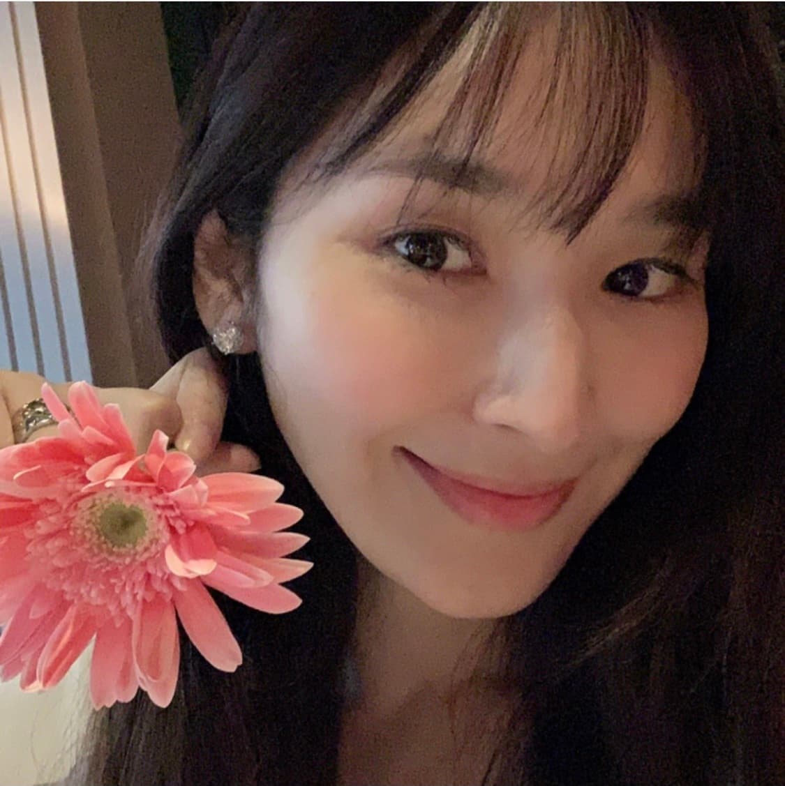 據傳吳佩慈雖跟紀曉波未婚生子,但她的身家卻因紀曉波關係爆增。(翻攝自吳佩慈小紅書)