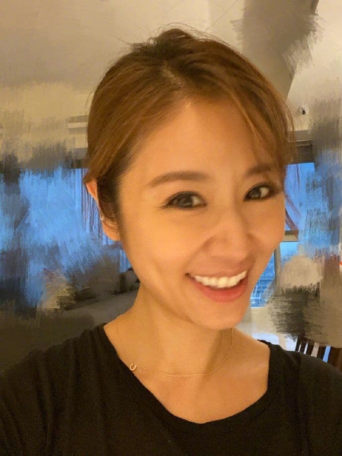 林心如PO出亮麗素顏照反擊。(翻攝自林心如微博)