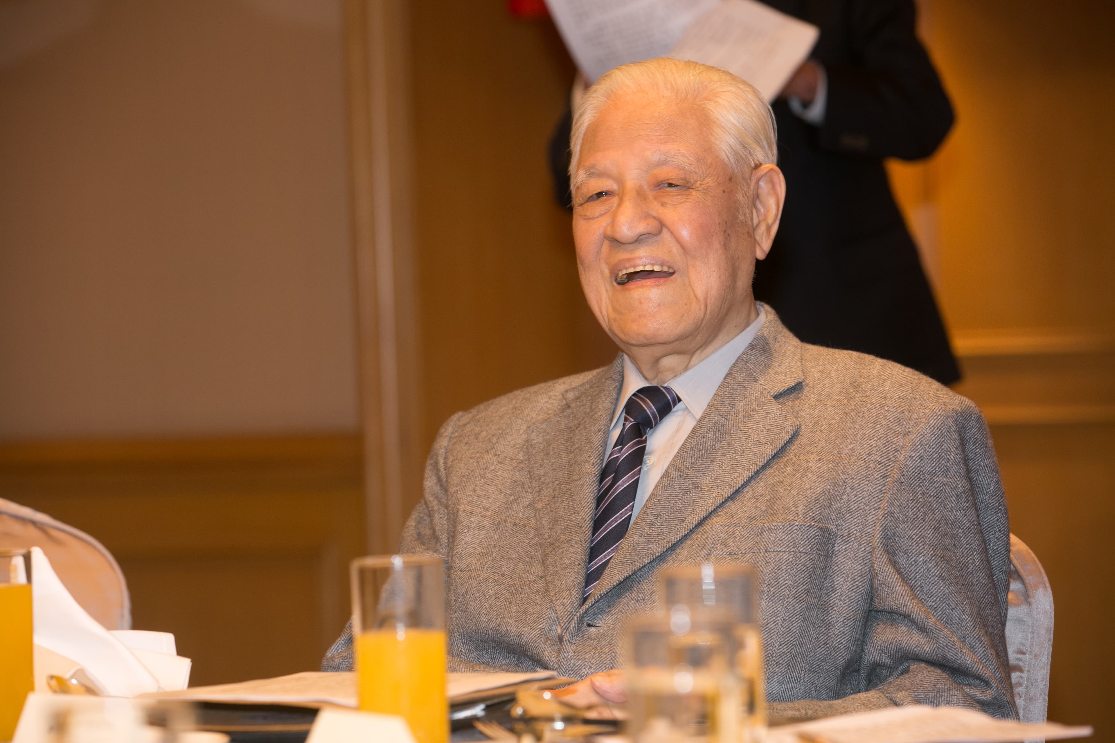 高齡97歲前總統李登輝孫女李坤儀11月底順利產下射手座的兒子,李登輝終於能抱曾外孫。