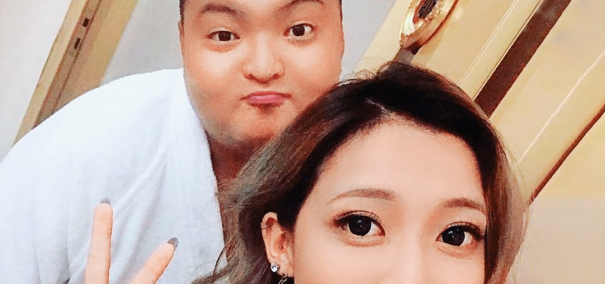 「在不瘋狂就等死」本燙曾拍片說出醜男不受女生喜愛的心聲,但他拍攝豔片,和巨乳妹交歡,享受了大大豔福。(翻攝自本燙IG)
