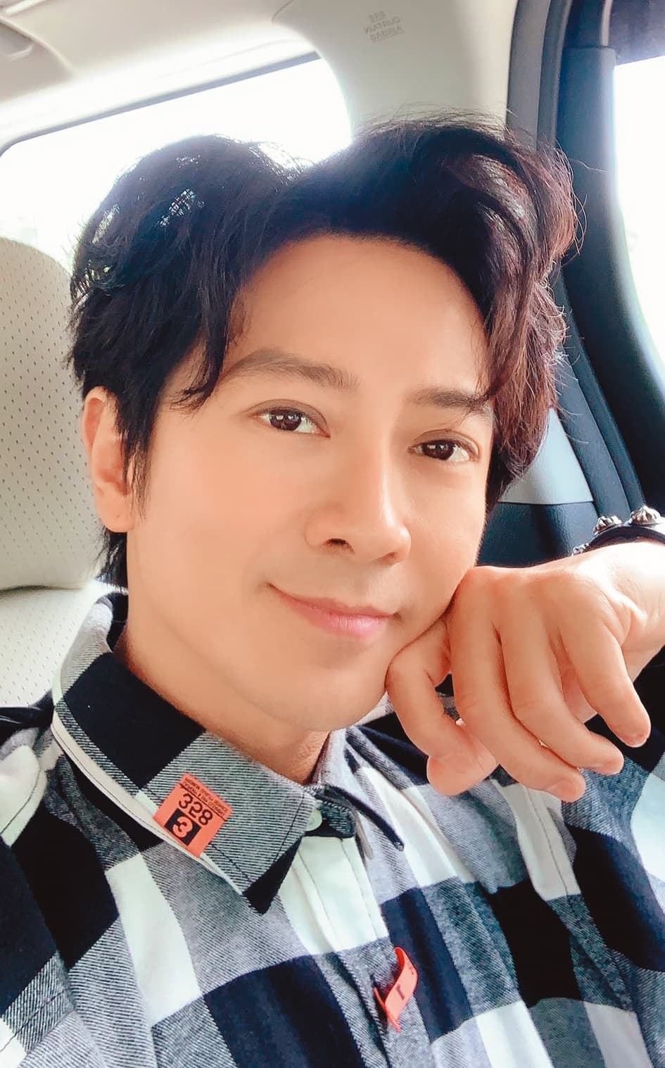 孫耀威出道時頂著香港中大高材生的頭銜,但他曾自曝小時候是愛打架的問題學生。(翻攝自孫耀威臉書)