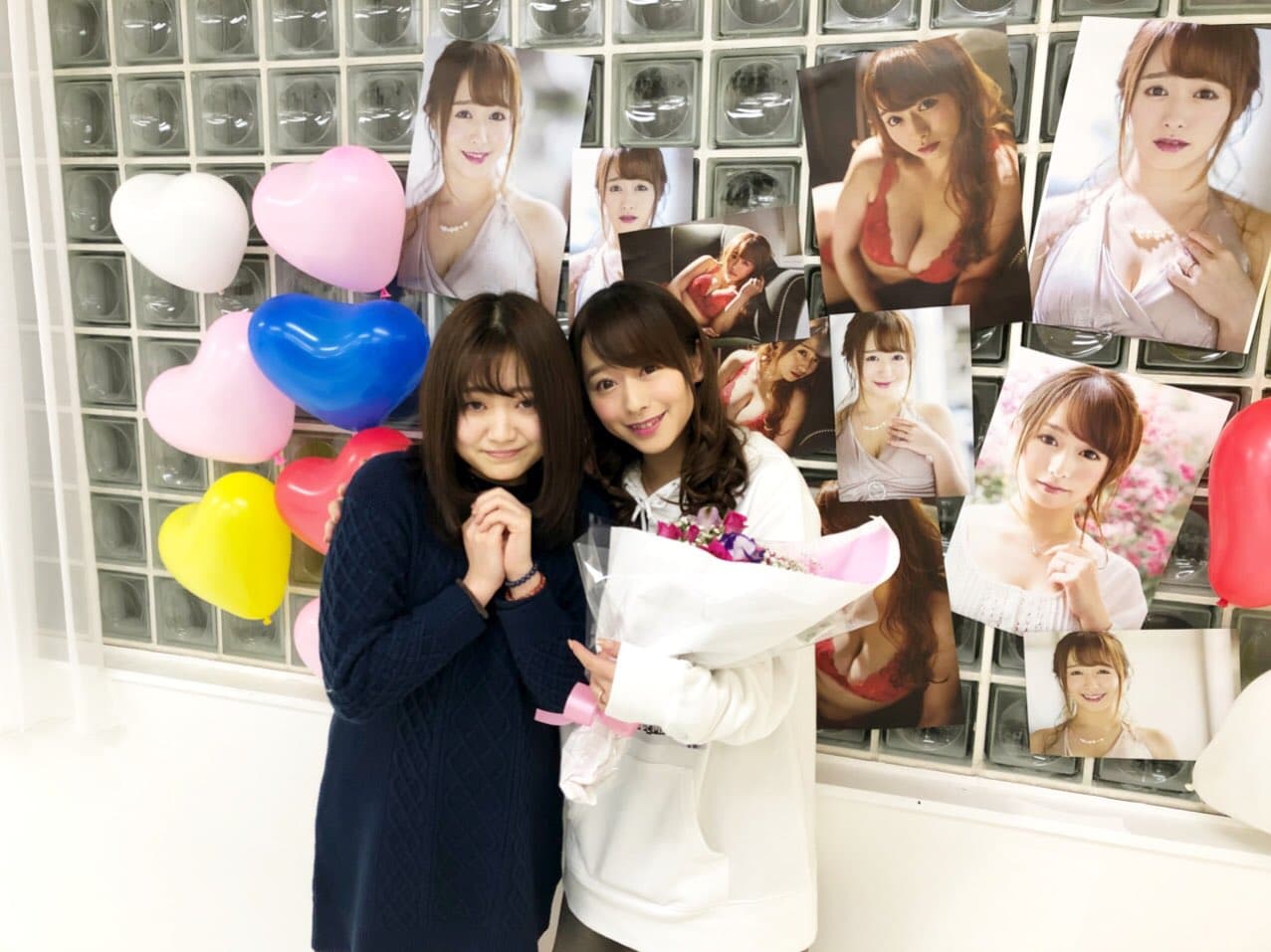 詩月圓特別去獻花給前輩白石茉莉奈。(翻攝自sodcreate推特)