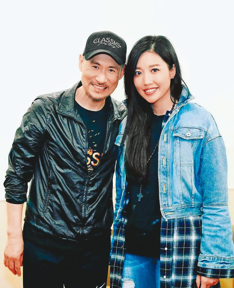 參加大陸節目《我是歌手3》時,A-Lin曾演唱歌神張學友的經典歌〈我等到花兒都謝了〉,大獲好評。(翻攝自A-Lin臉書)
