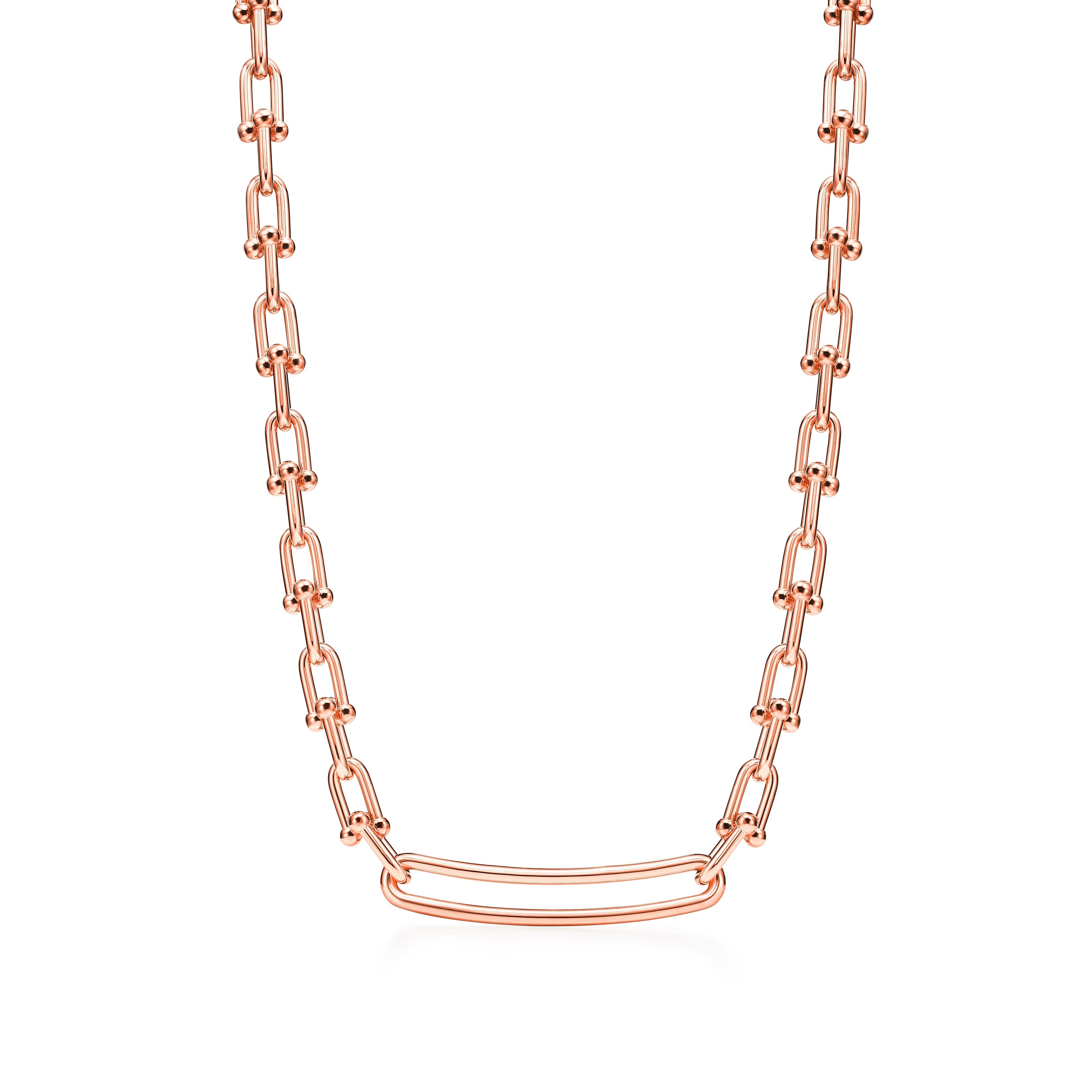Tiffany HardWear Link 18K玫瑰金鏈結設計項鍊,NT$318,000。(Tiffany & Co.提供)