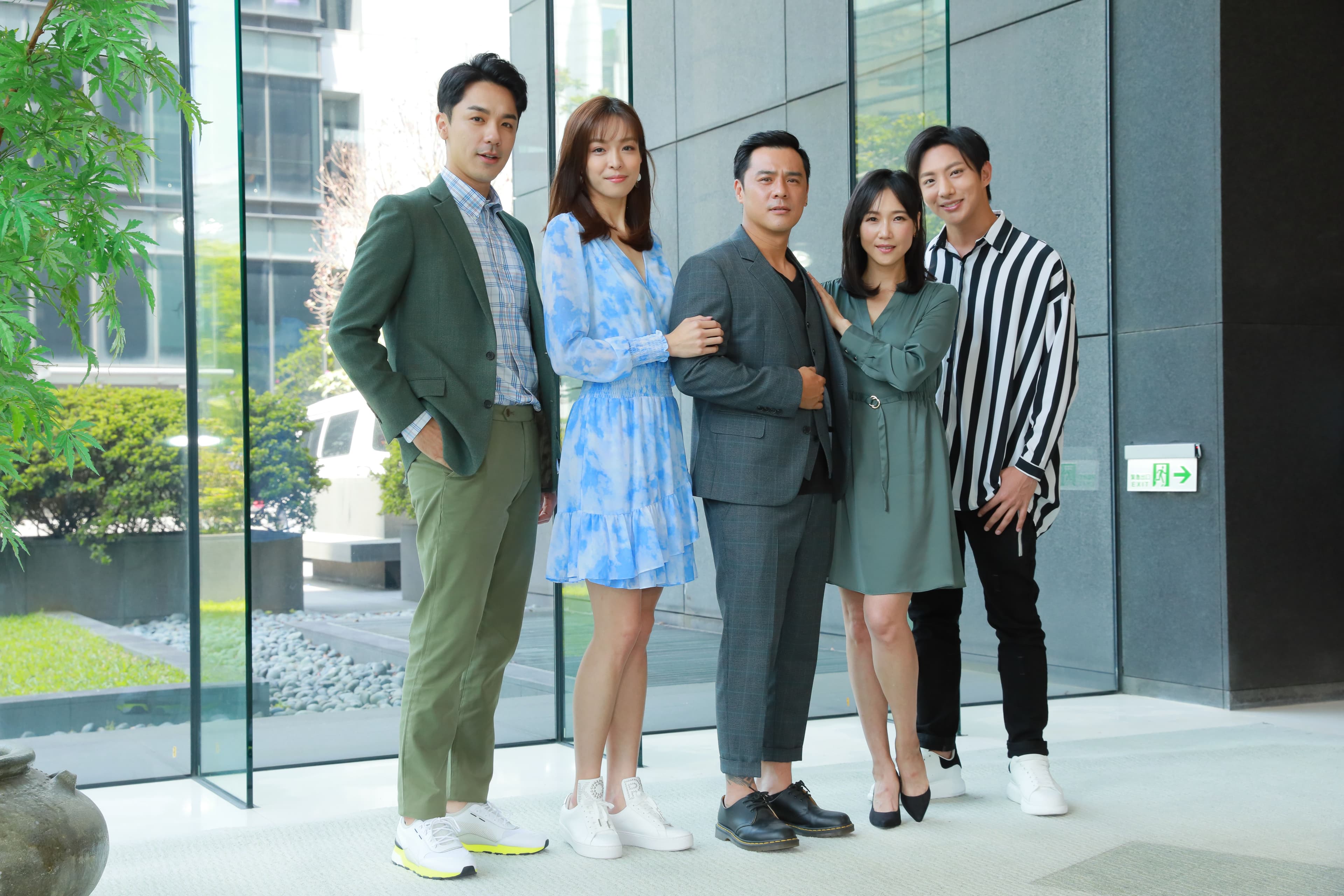 楊皓崴(左起)、賴郁庭、竇智孔、張本渝、許明杰出席《天之驕女》生力軍發布記者會。