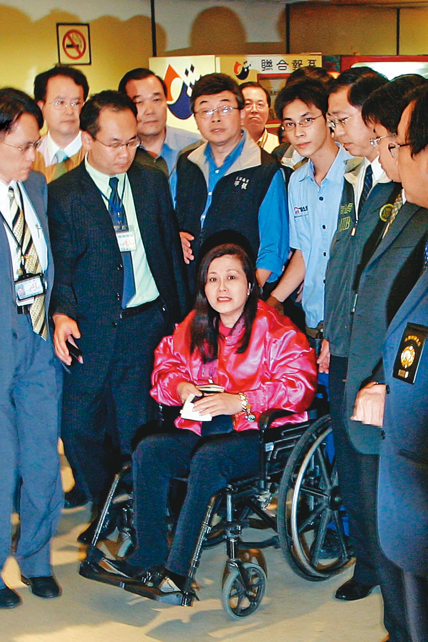 李慧芬自曝罹患癌症、無法久站,平常需輪椅代步。(中央社)