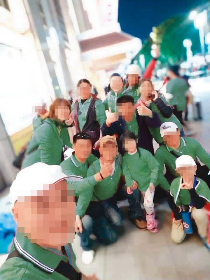 由於遭之前的愛心團體踢除,A男目前已轉戰他處繼續當志工。(翻攝臉書,圖經變裝變色處理)