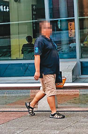 曾姓水產業者(圖)控告陳怡奪人妻,求償200萬元。(讀者提供)