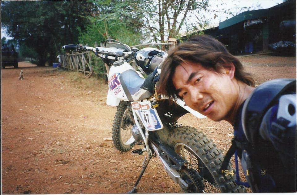 任賢齊熱愛越野賽車,曾經歷過多場比賽。(翻攝自任賢齊臉書)
