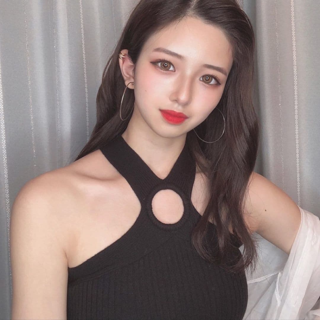荻野心2年前獲得最可愛國中生第2名,如今豔麗模樣曝光讓不少粉絲大吃一驚。(翻攝自荻野心IG@osu_kokoro)
