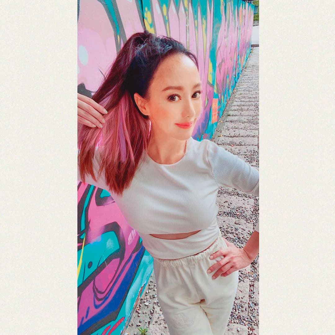 關穎是台灣日盛集團總裁的千金,但小時候就立志當明星。(翻攝關穎IG)