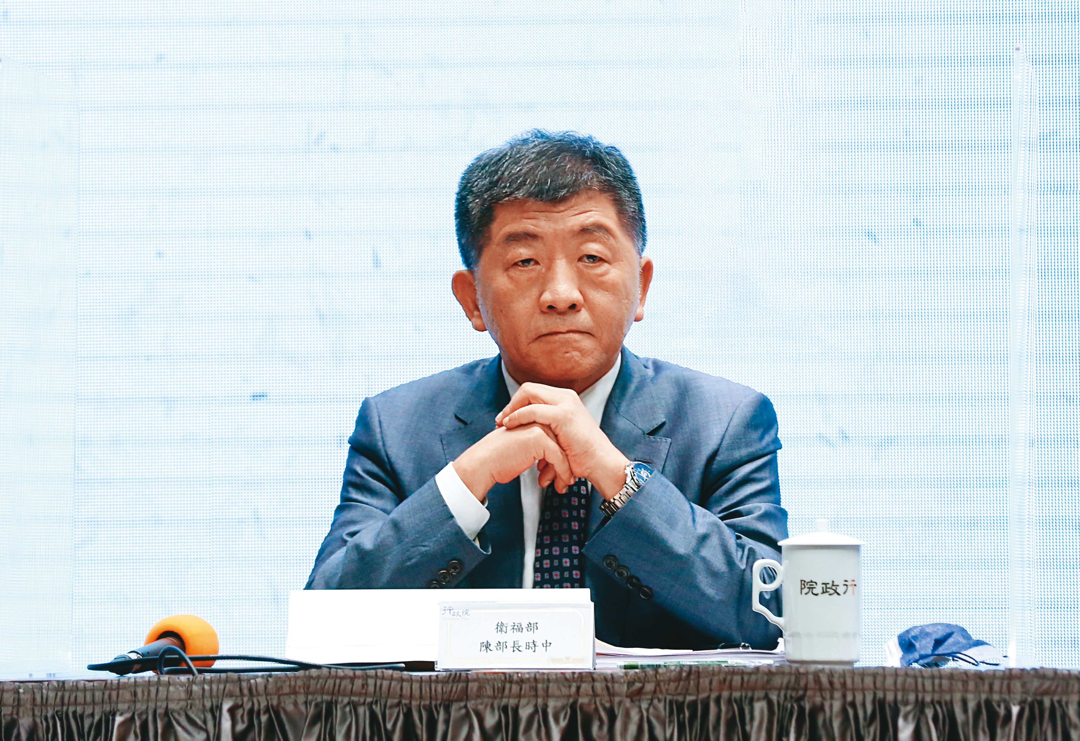 加利爆混充口罩醜聞後,直言想退出口罩國家隊,遭衛福部長陳時中痛斥,違法在先,「還講這些五四三!」