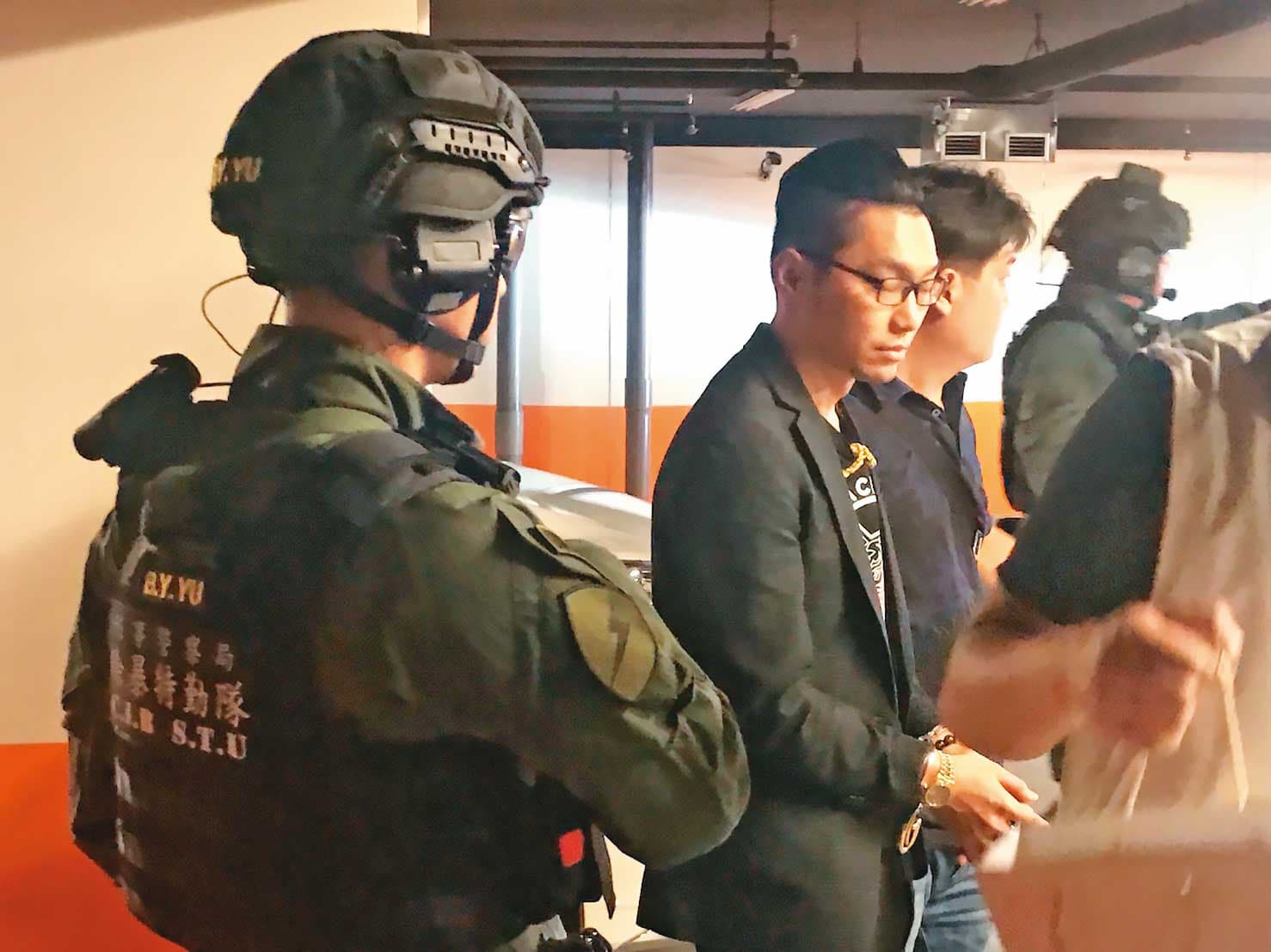 直播主之亂爆發後,檢警迅速逮捕、收押連千毅。(翻攝畫面)